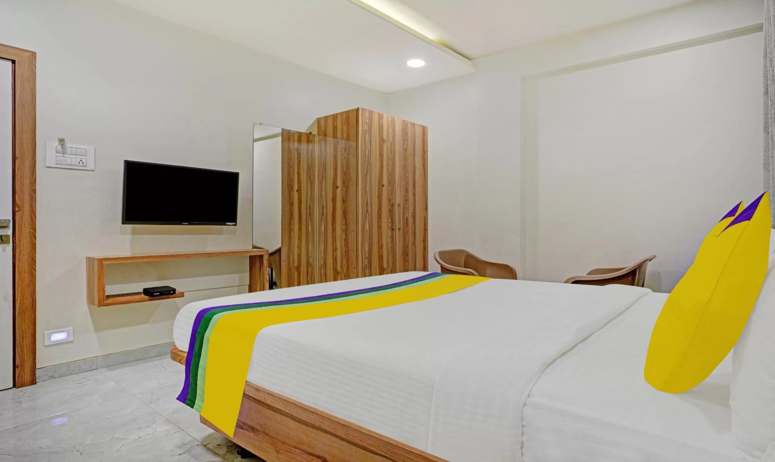 Bedroom, Bed in Itsy By Treebo - Radhika Ex