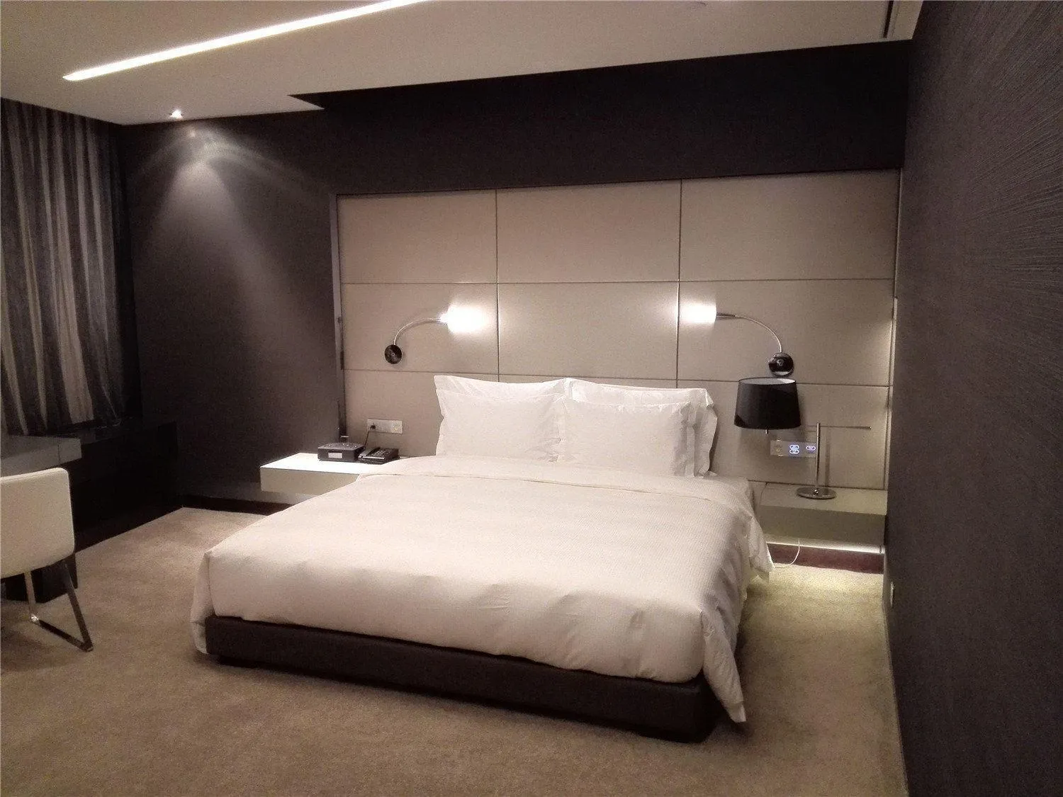 Bedroom, Bed in Shenzhen O Hotel