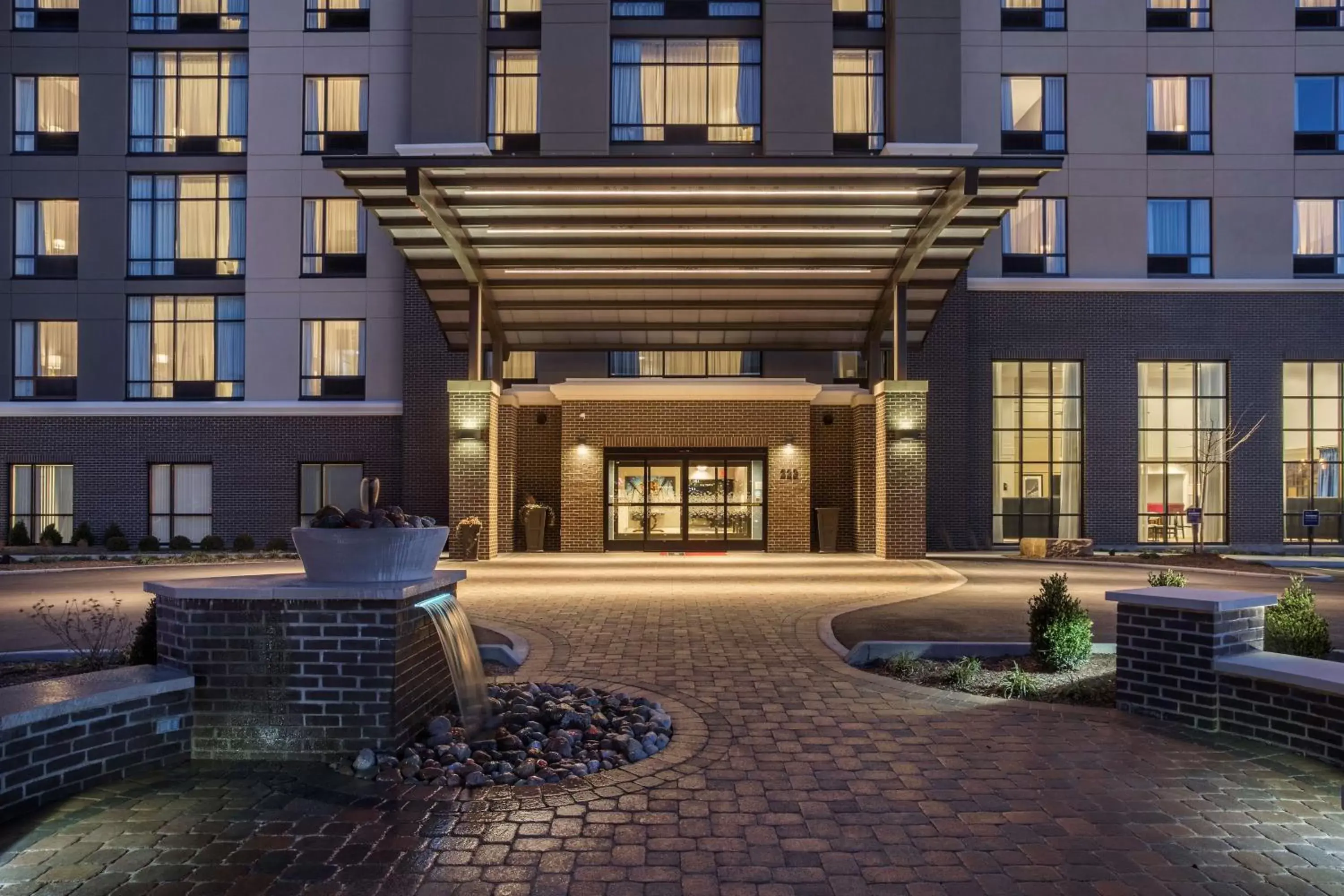 Property building in Hampton Inn & Suites Newport/Cincinnati, KY