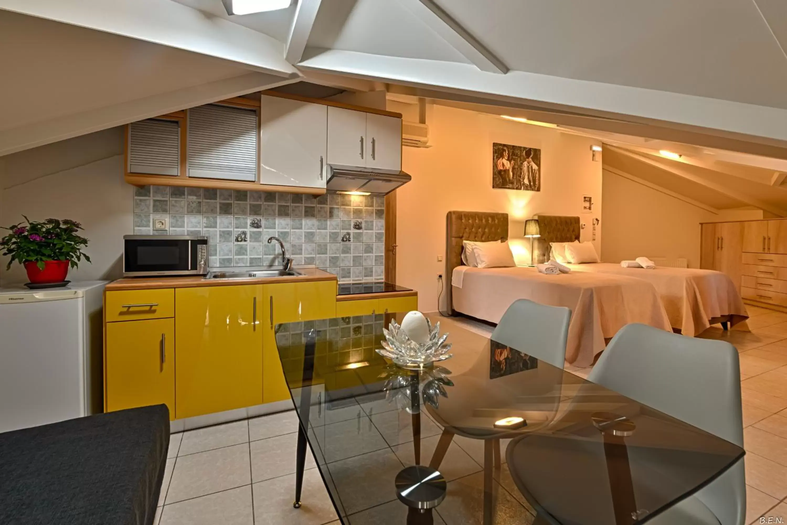 Seating area, Kitchen/Kitchenette in Alexia's Apartments