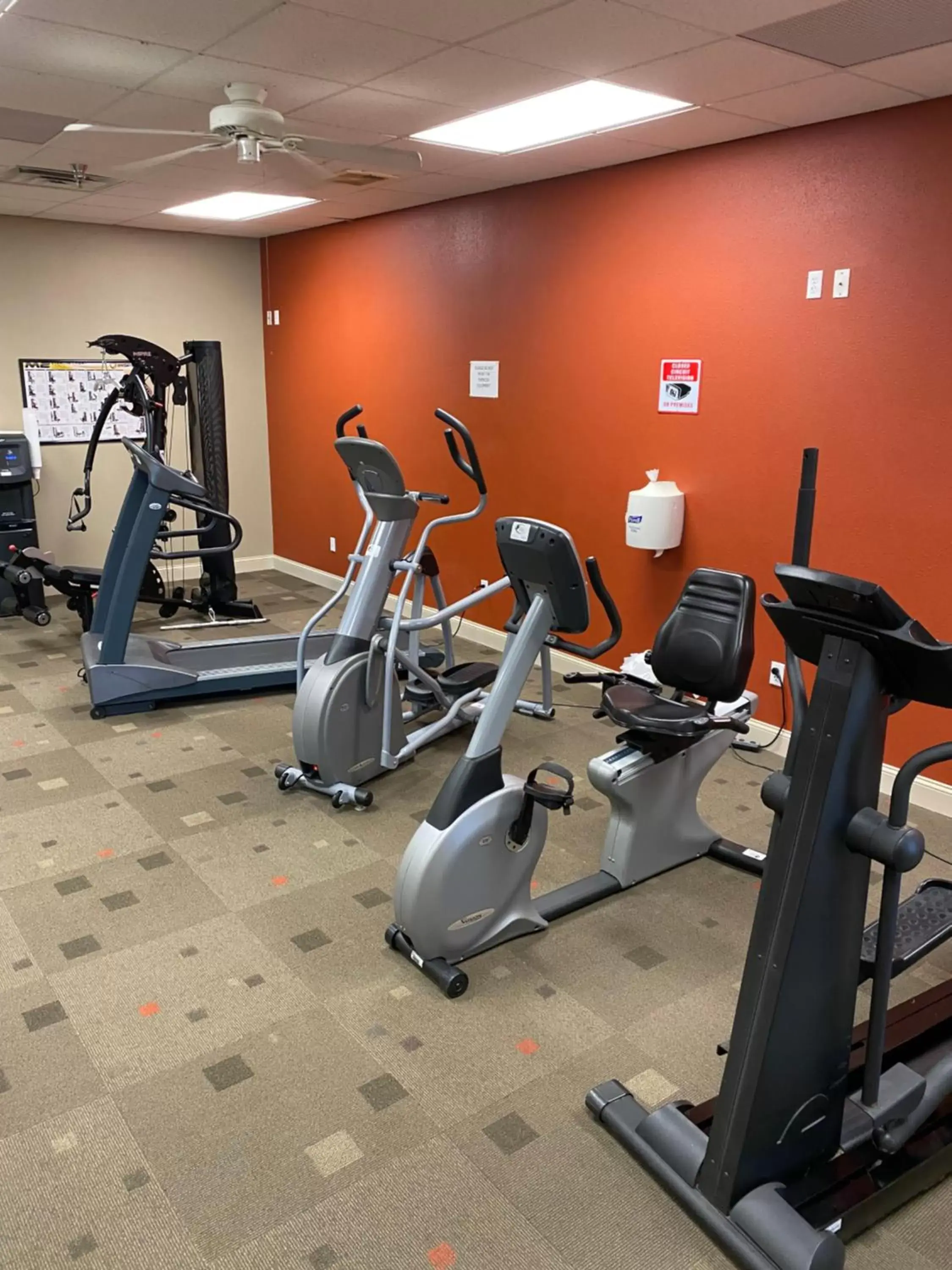 Fitness centre/facilities, Fitness Center/Facilities in Northfield Inn Suites and Conference Center