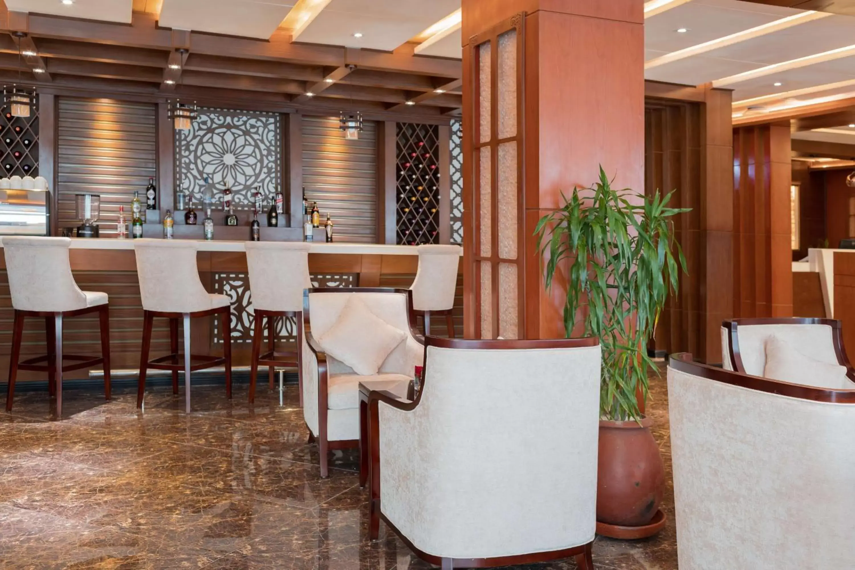 Lounge or bar, Restaurant/Places to Eat in Best Western Plus Pearl Addis