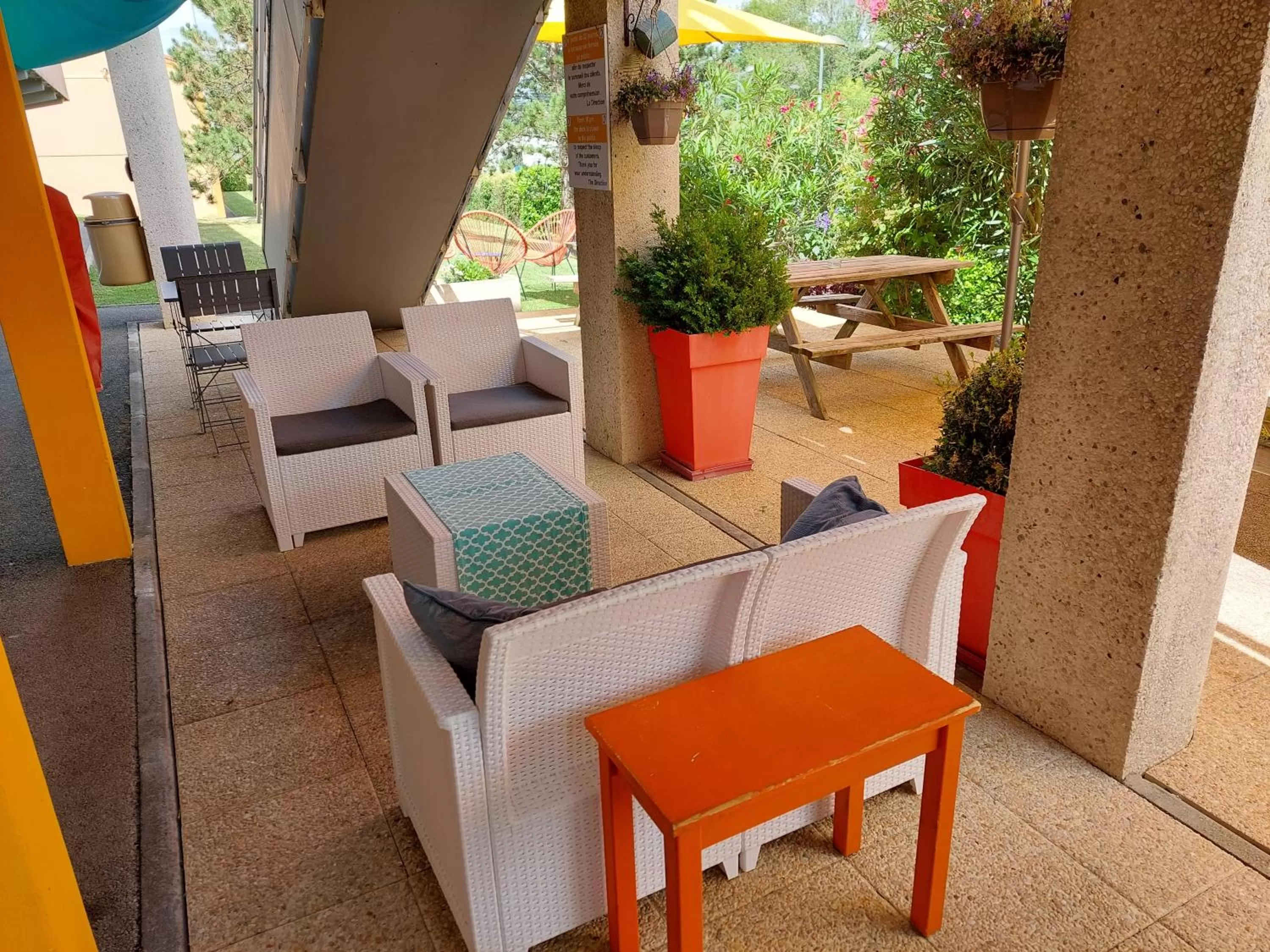 Living room in Premiere Classe Saintes