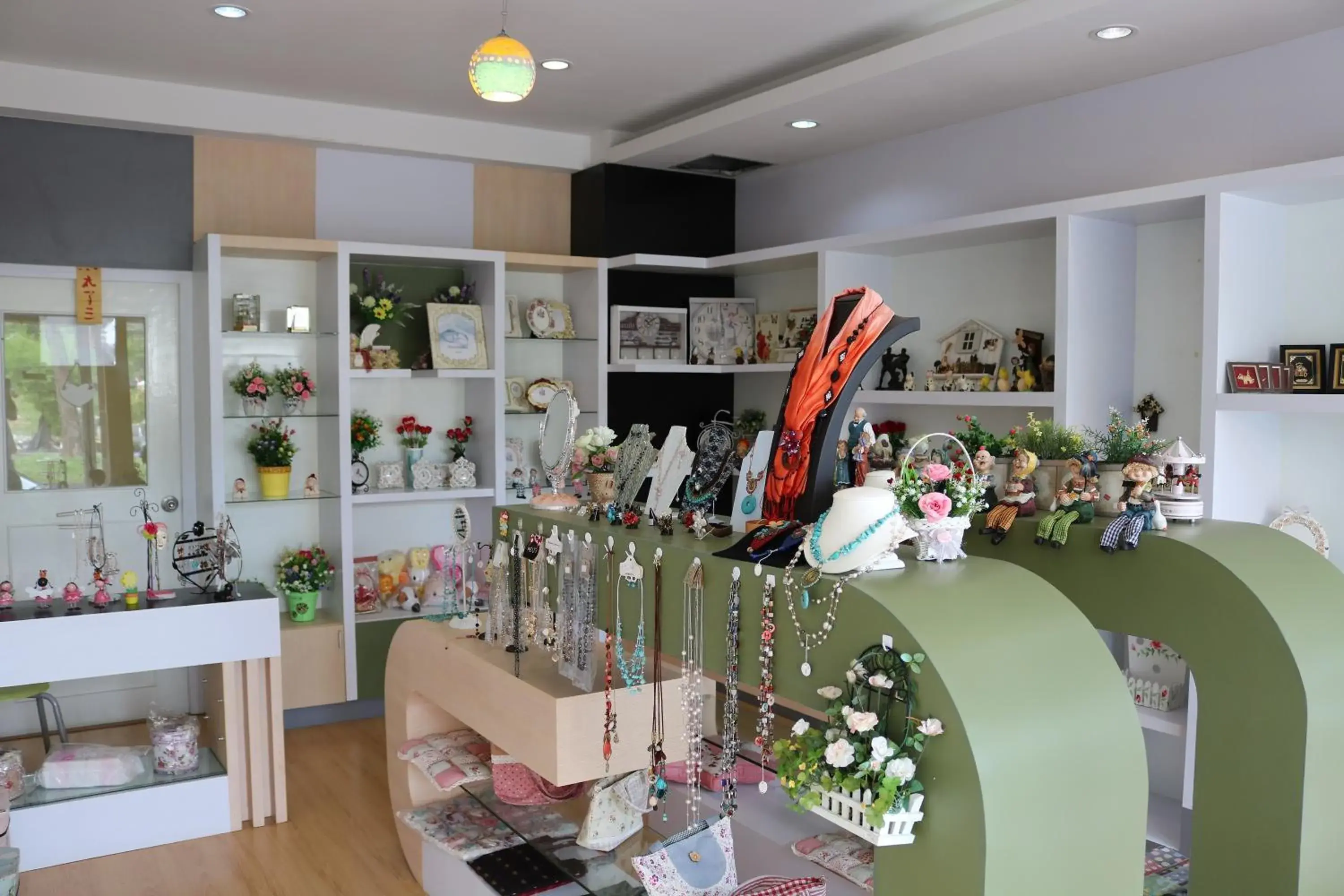 On-site shops in The Greenery Hotel