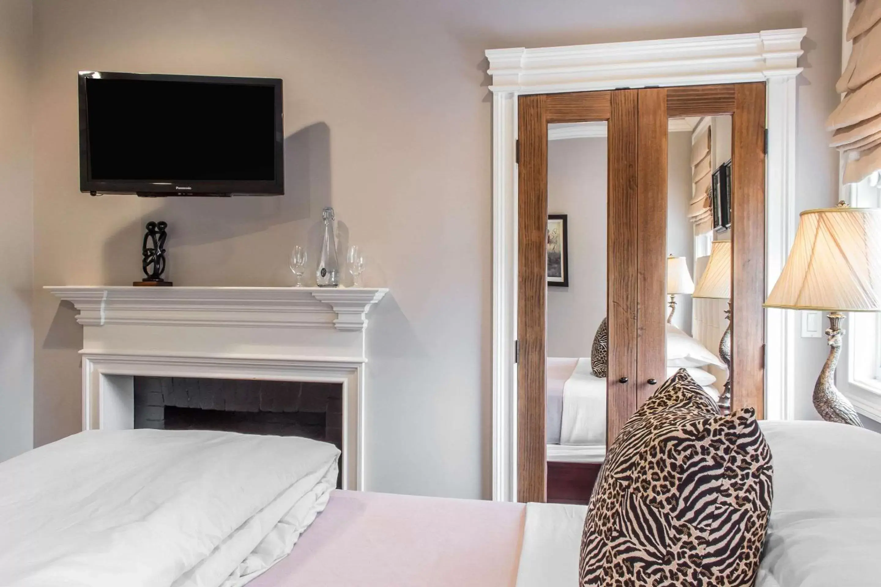 Photo of the whole room, Bed in The Peacock Inn, Ascend Hotel Collection