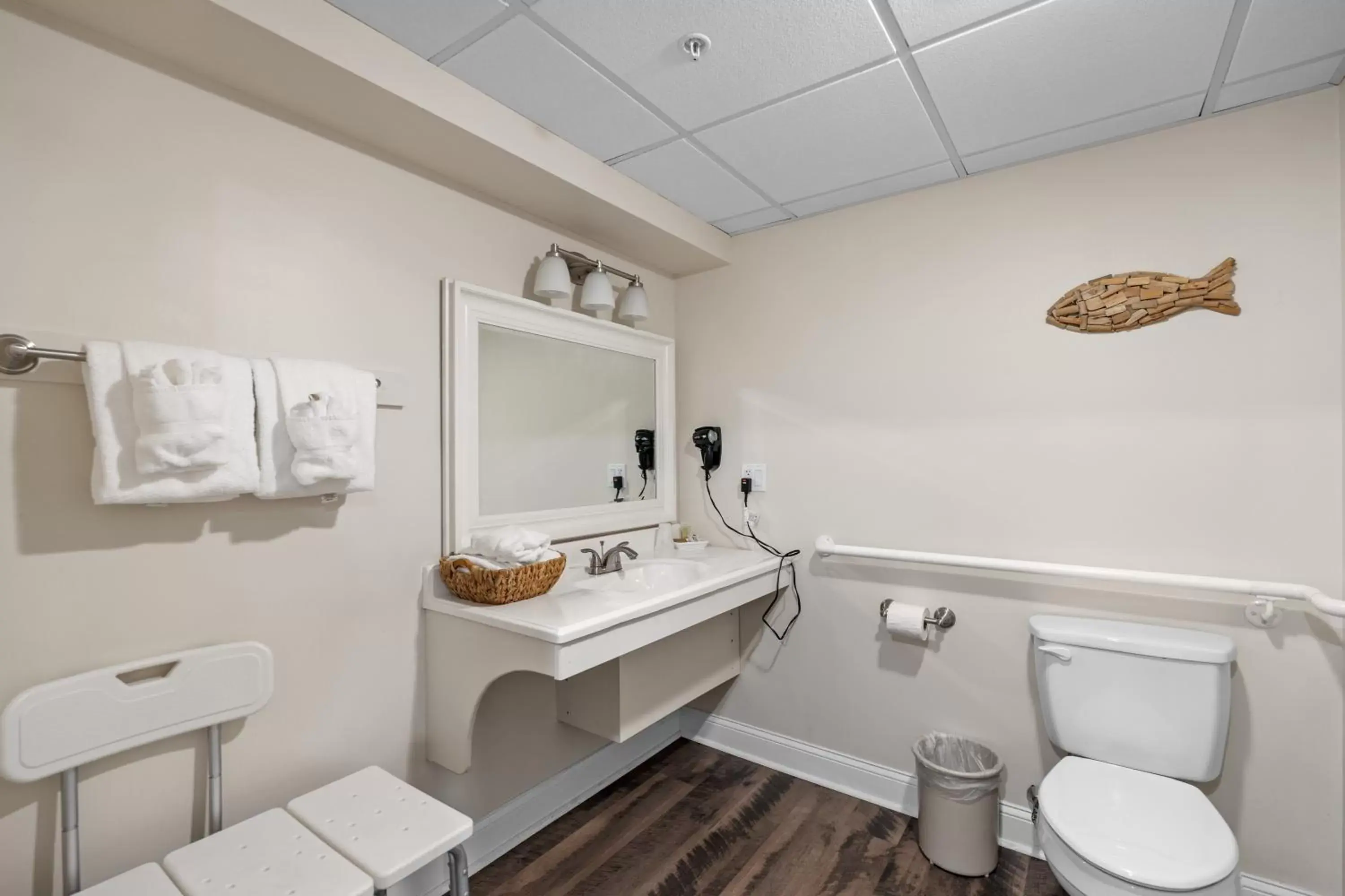 Property building, Bathroom in Trade Winds Inn