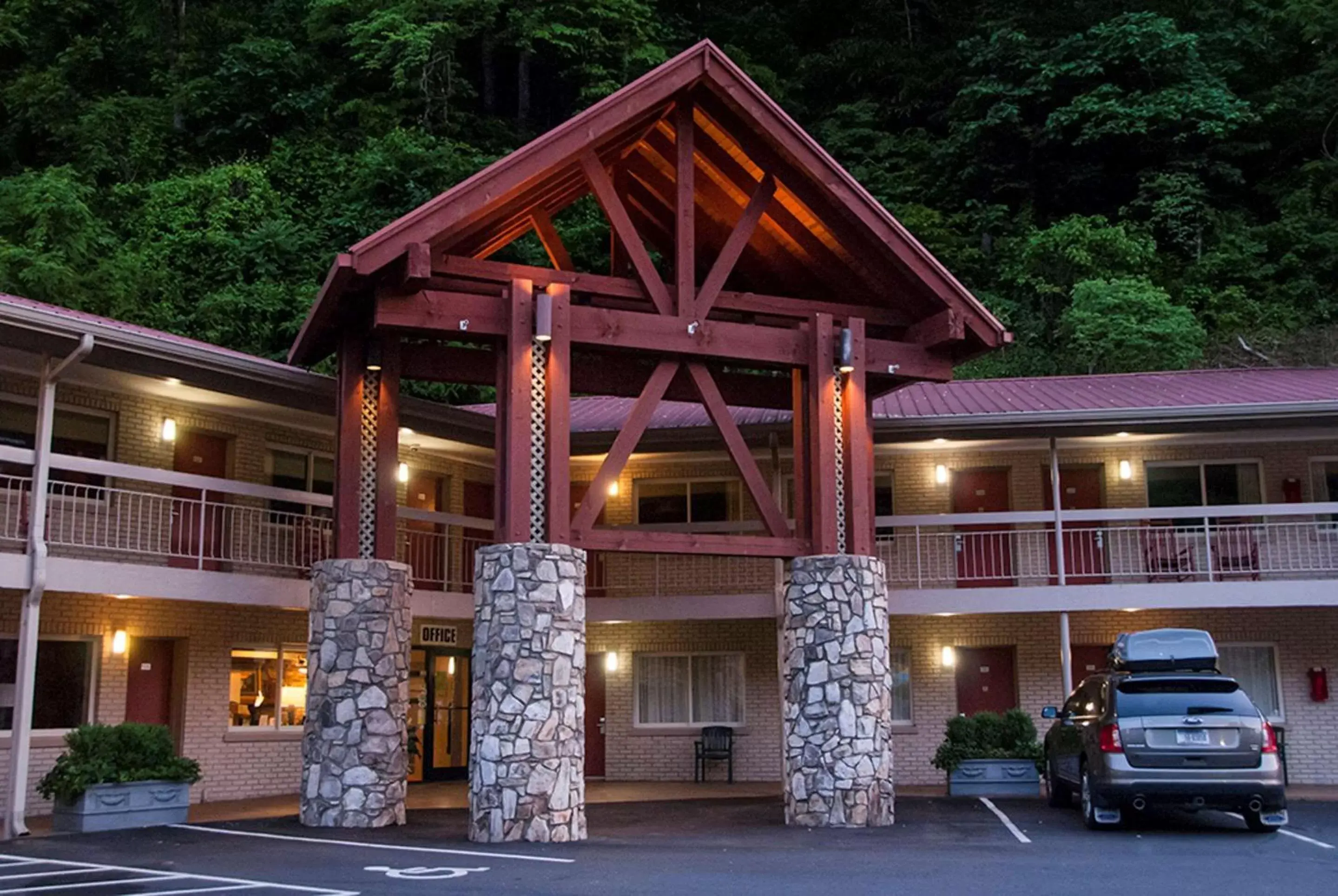 Property Building in Econo Lodge Cherokee