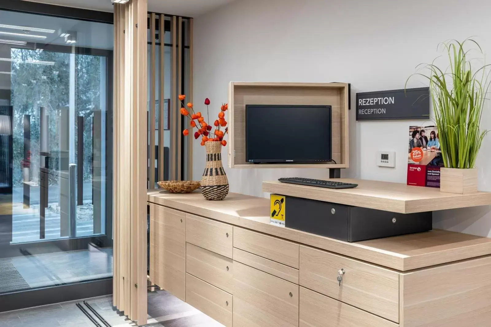 Lobby or reception in Serways Hotel Hösel Lobby or reception in Serways Hotel Hösel