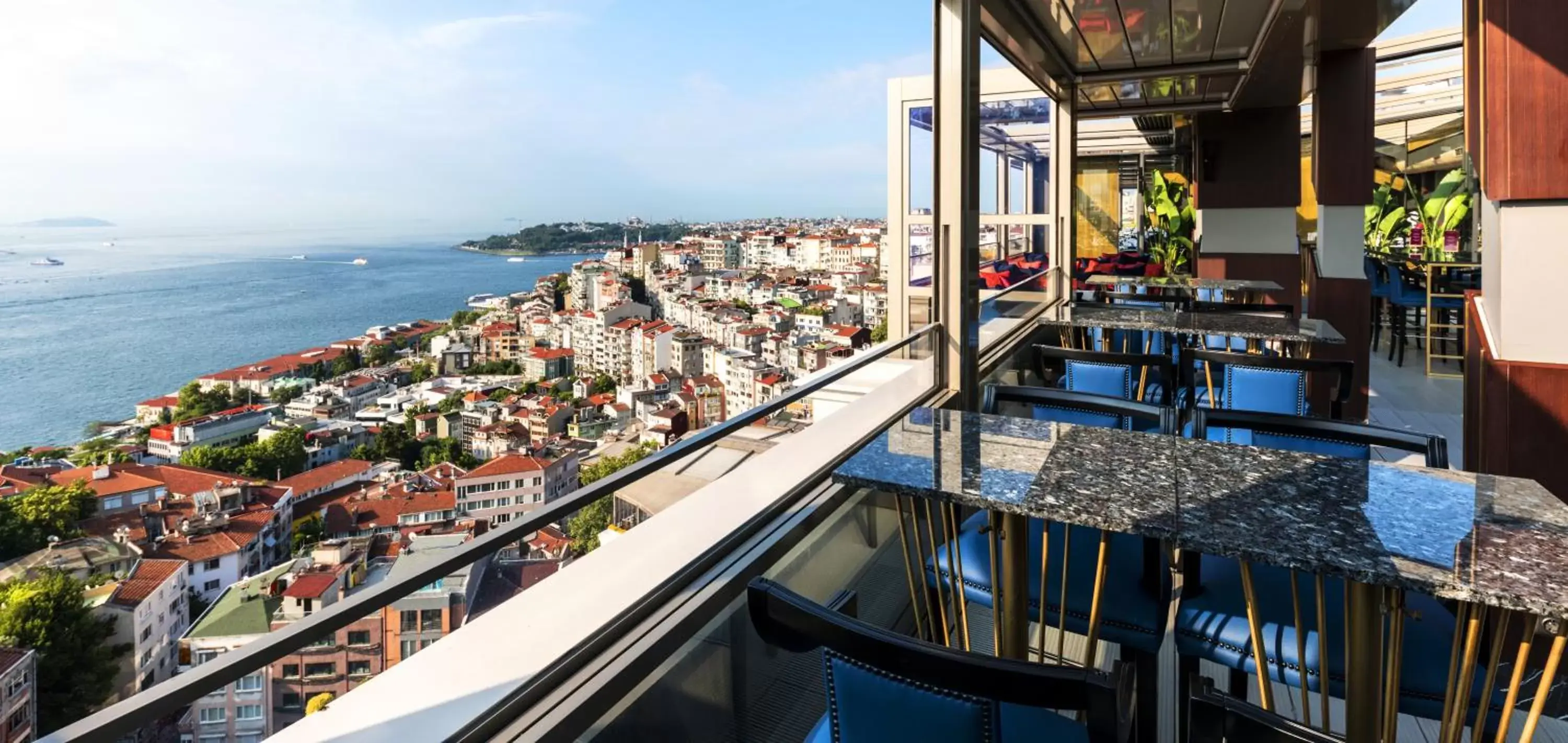 Restaurant/places to eat in CVK Park Bosphorus Hotel Istanbul