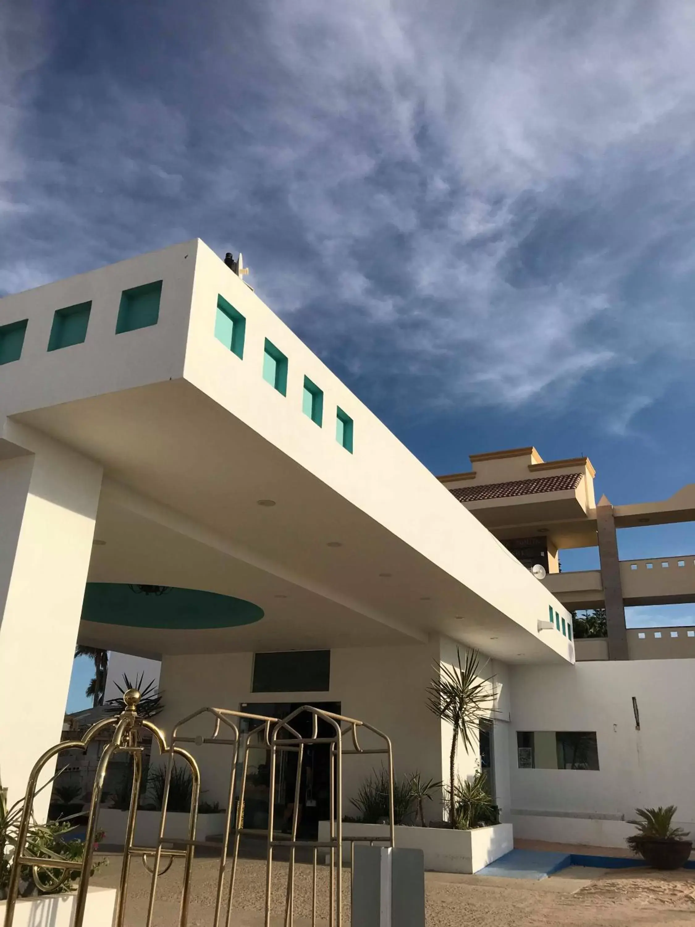 Patio, Property Building in Hotel Playa Bonita Resort