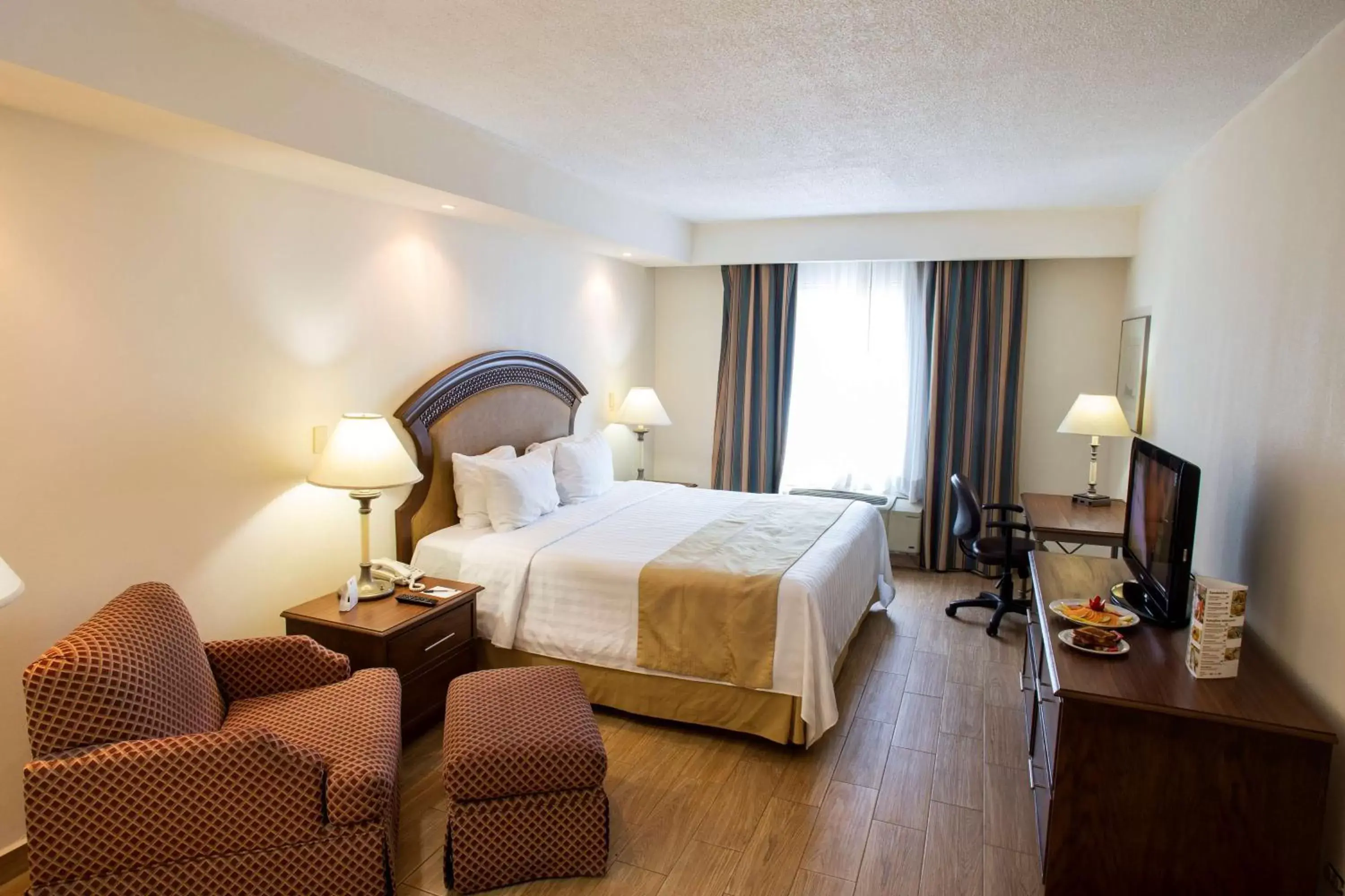 Photo of the whole room in Best Western PLUS Monterrey Colón