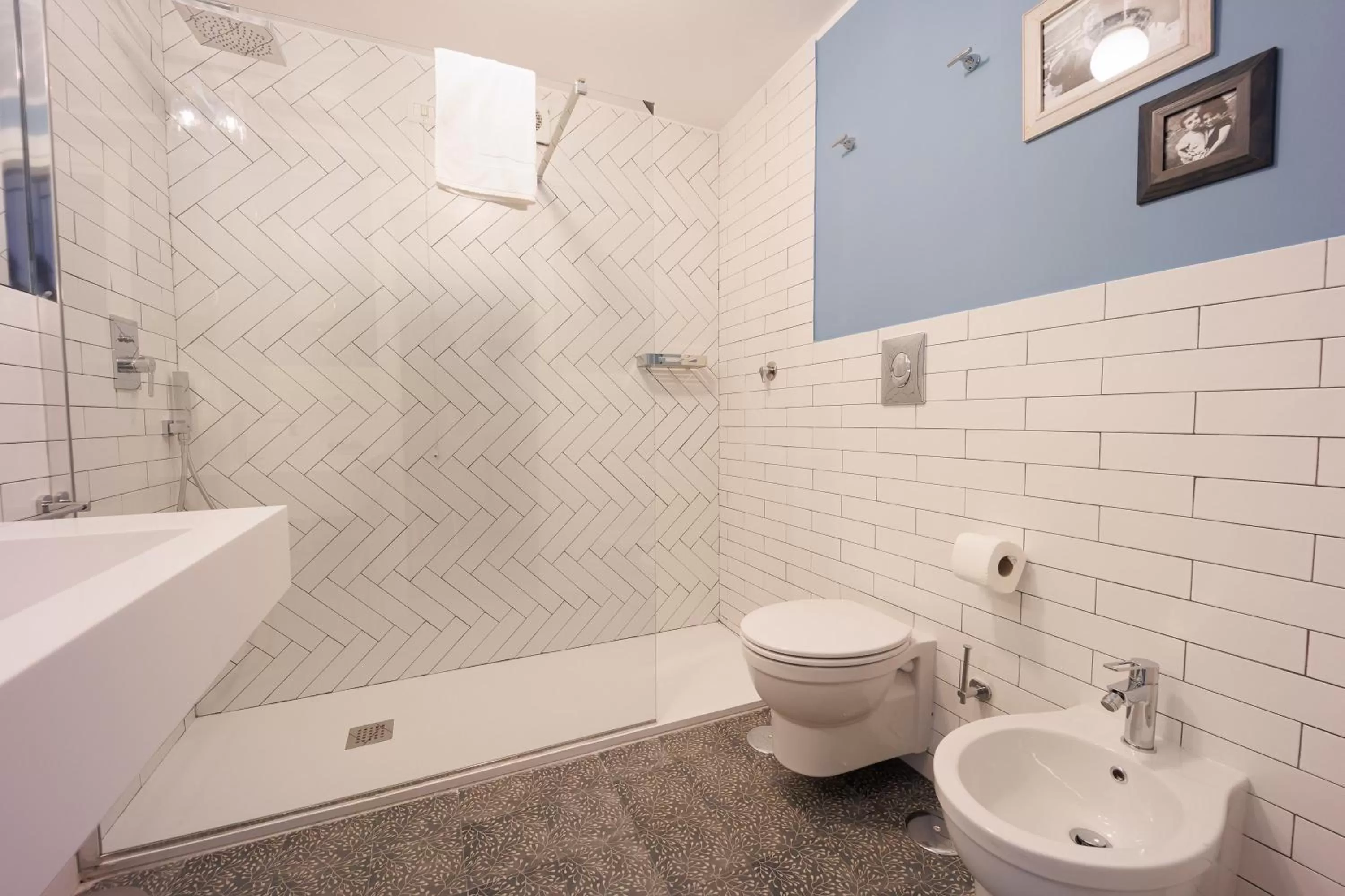 Bathroom in The Bellini House by House In Naples