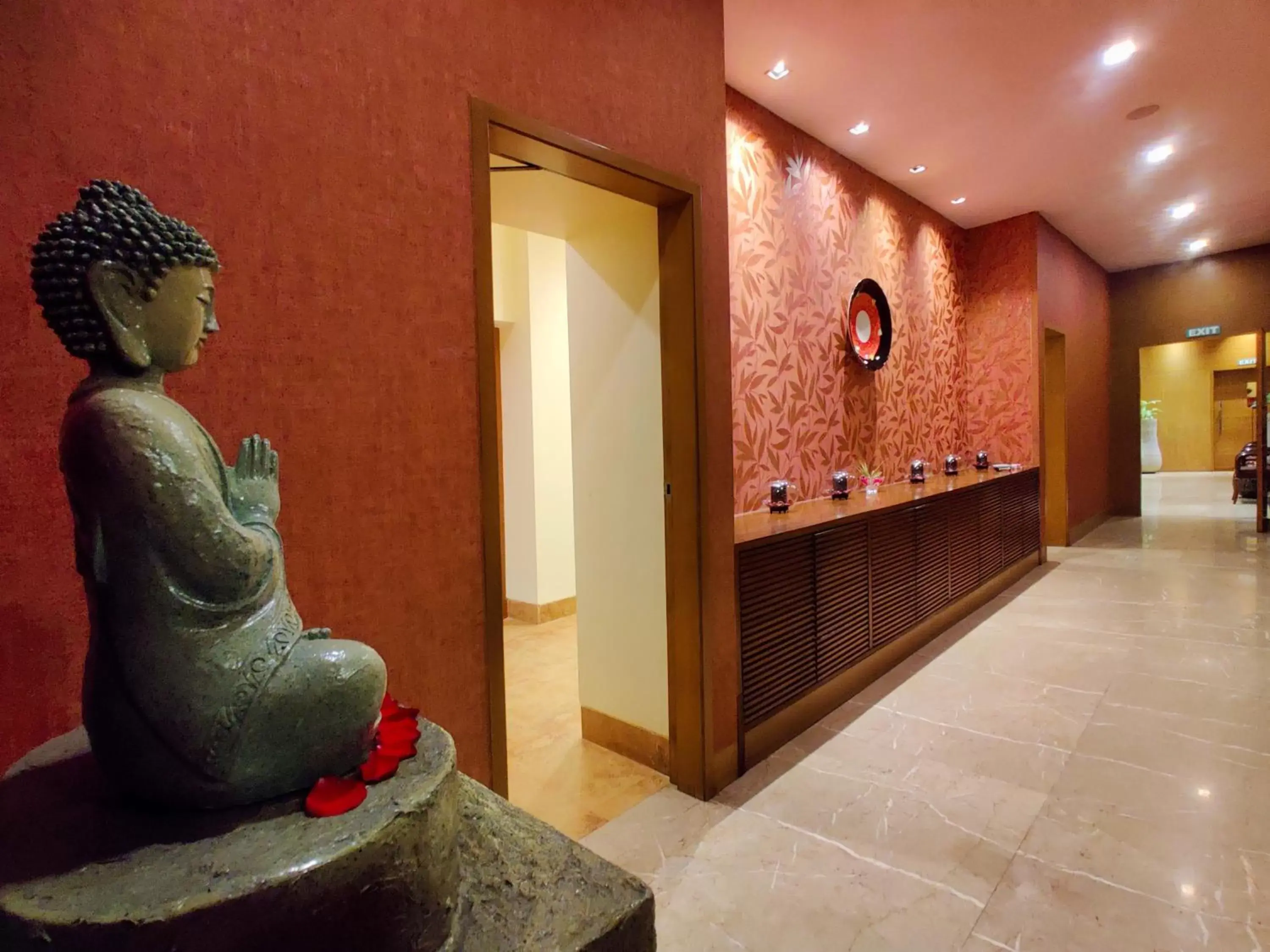 Spa and wellness centre/facilities, Lobby/Reception in Fariyas Resort Lonavala