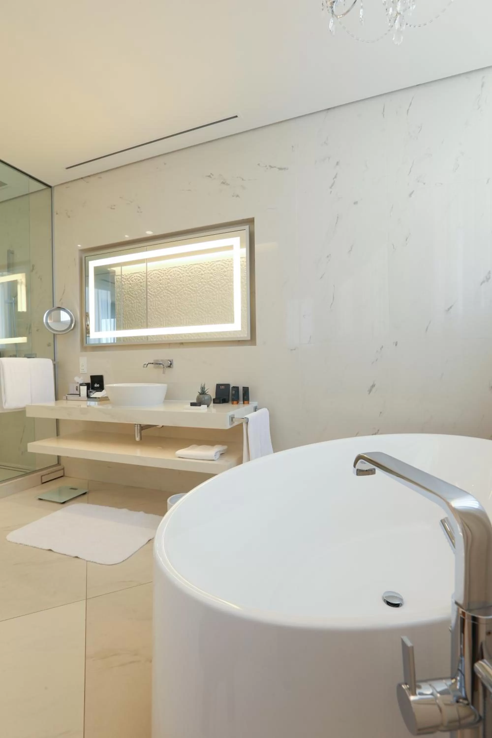 Bathroom in Mondrian Doha