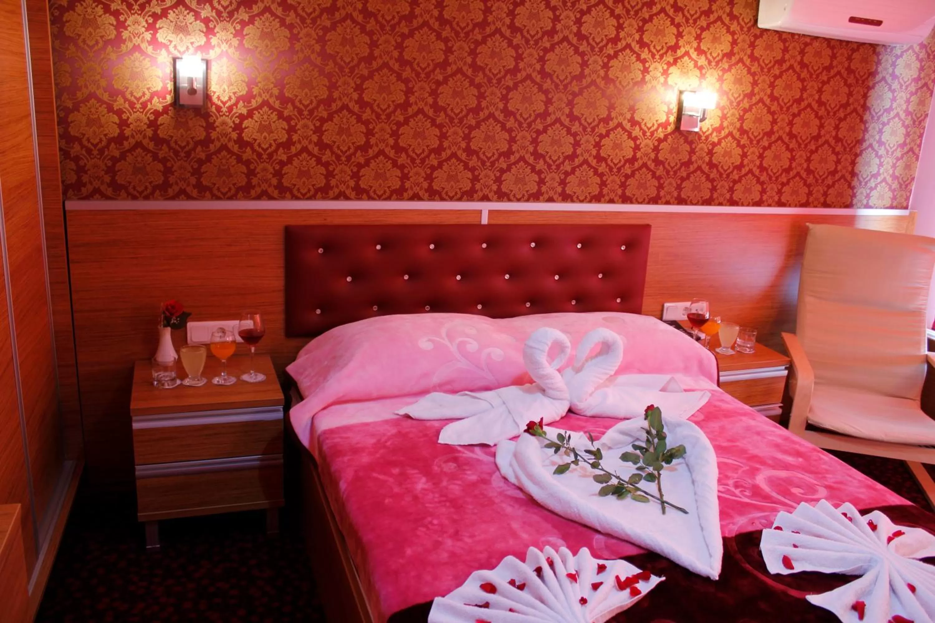 Photo of the whole room, Bed in Hopa Heyamo Hotel