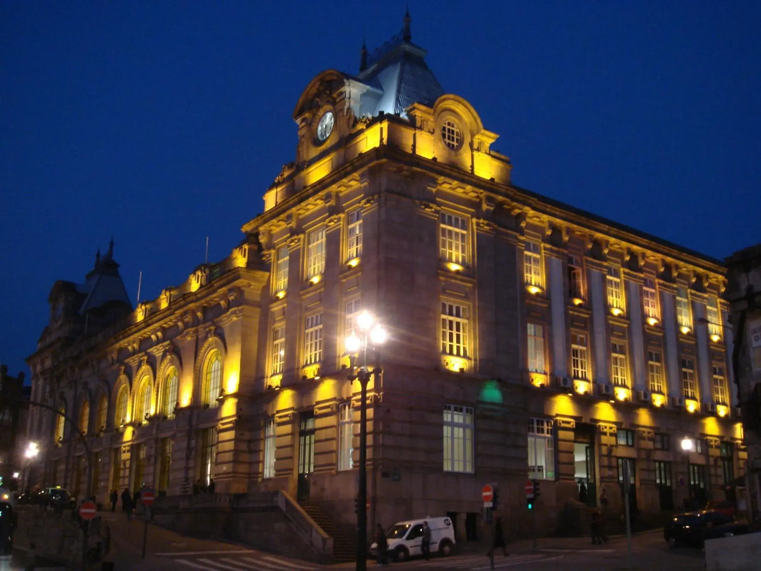 Nearby landmark, Property Building in iStay Hotel Porto Centro