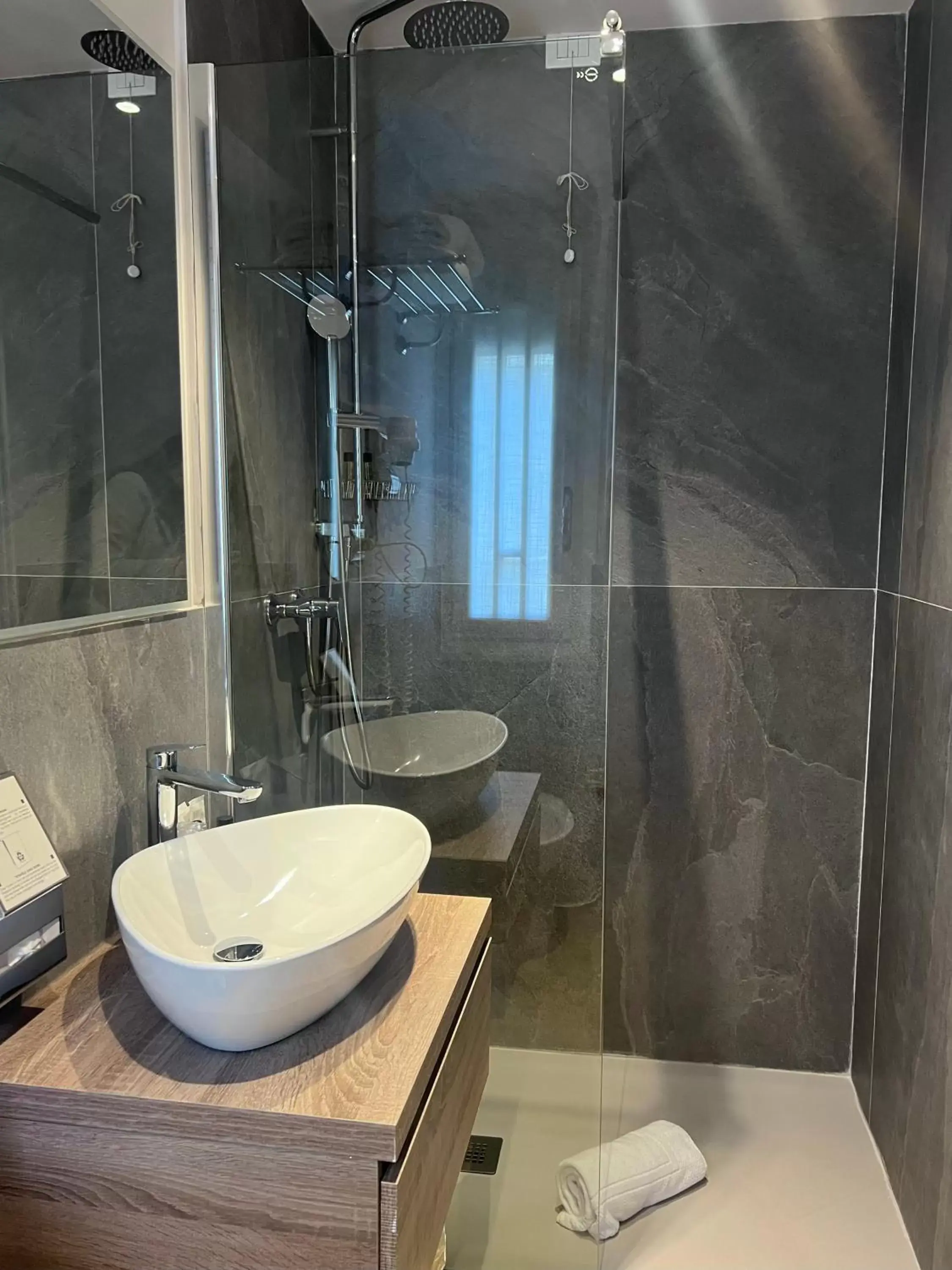 Shower, Bathroom in Hotel Residence Esplanade