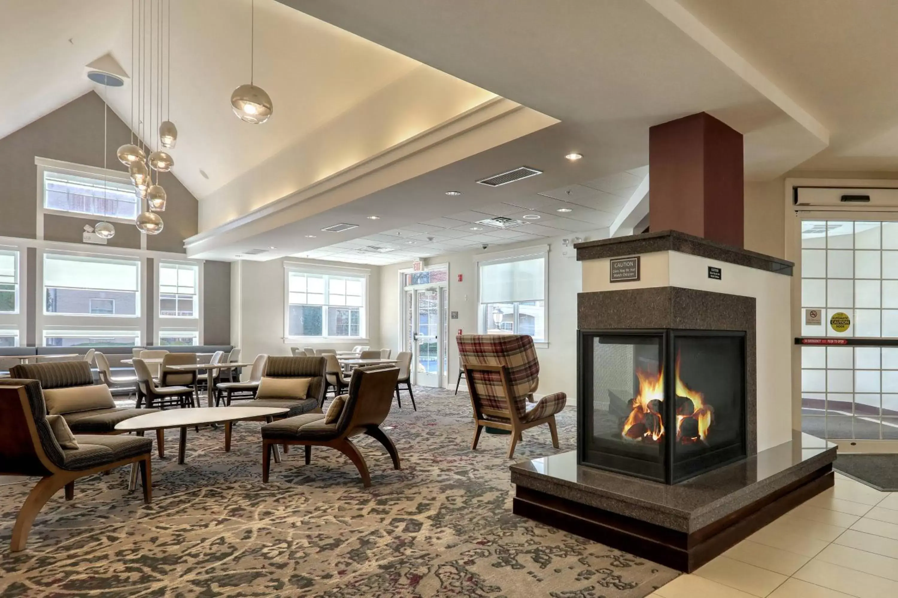 Lobby or reception, Restaurant/Places to Eat in Residence Inn by Marriott Woodbridge Edison/Raritan Center