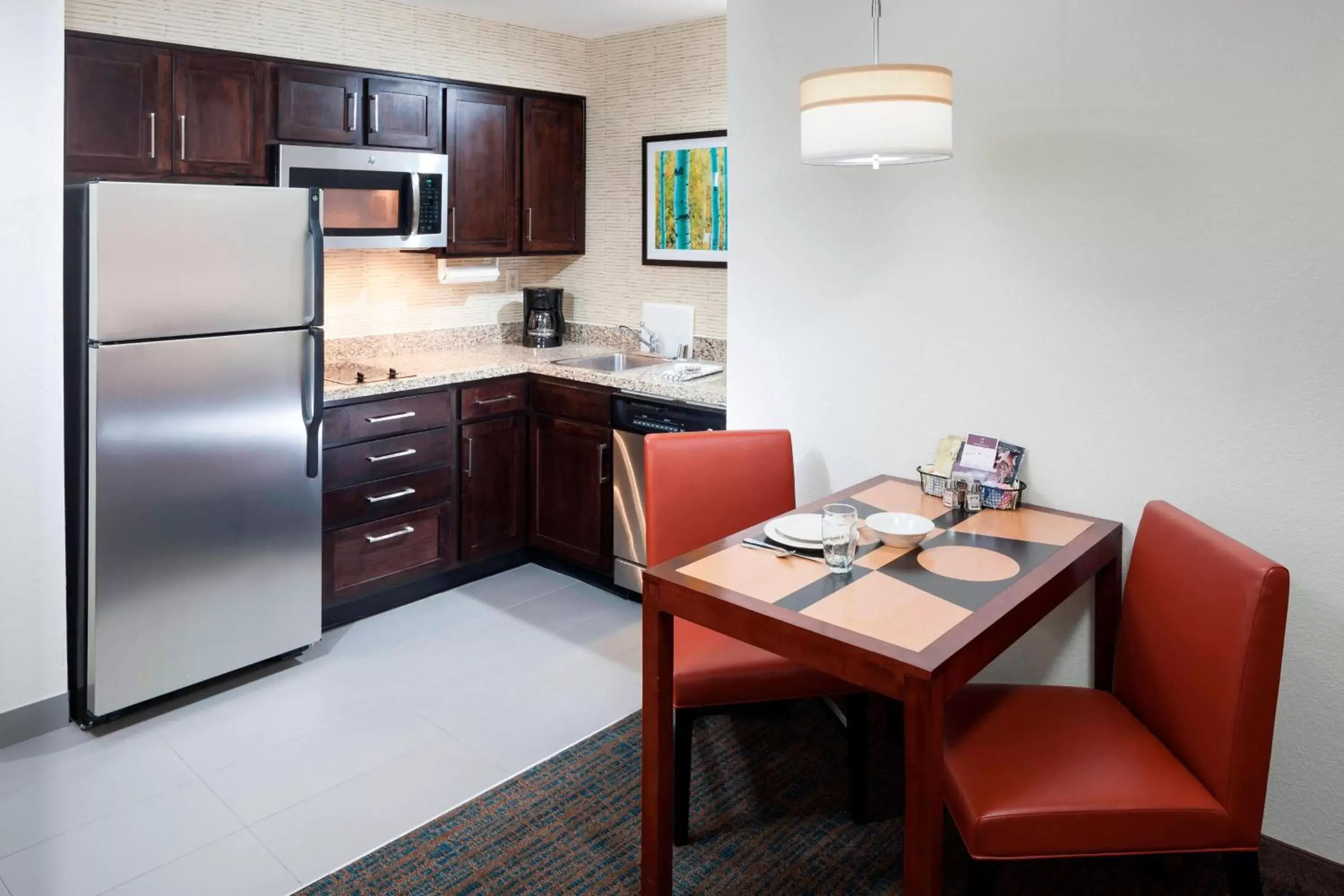 Kitchen or kitchenette, Dining Area in Residence Inn Denver Highlands Ranch