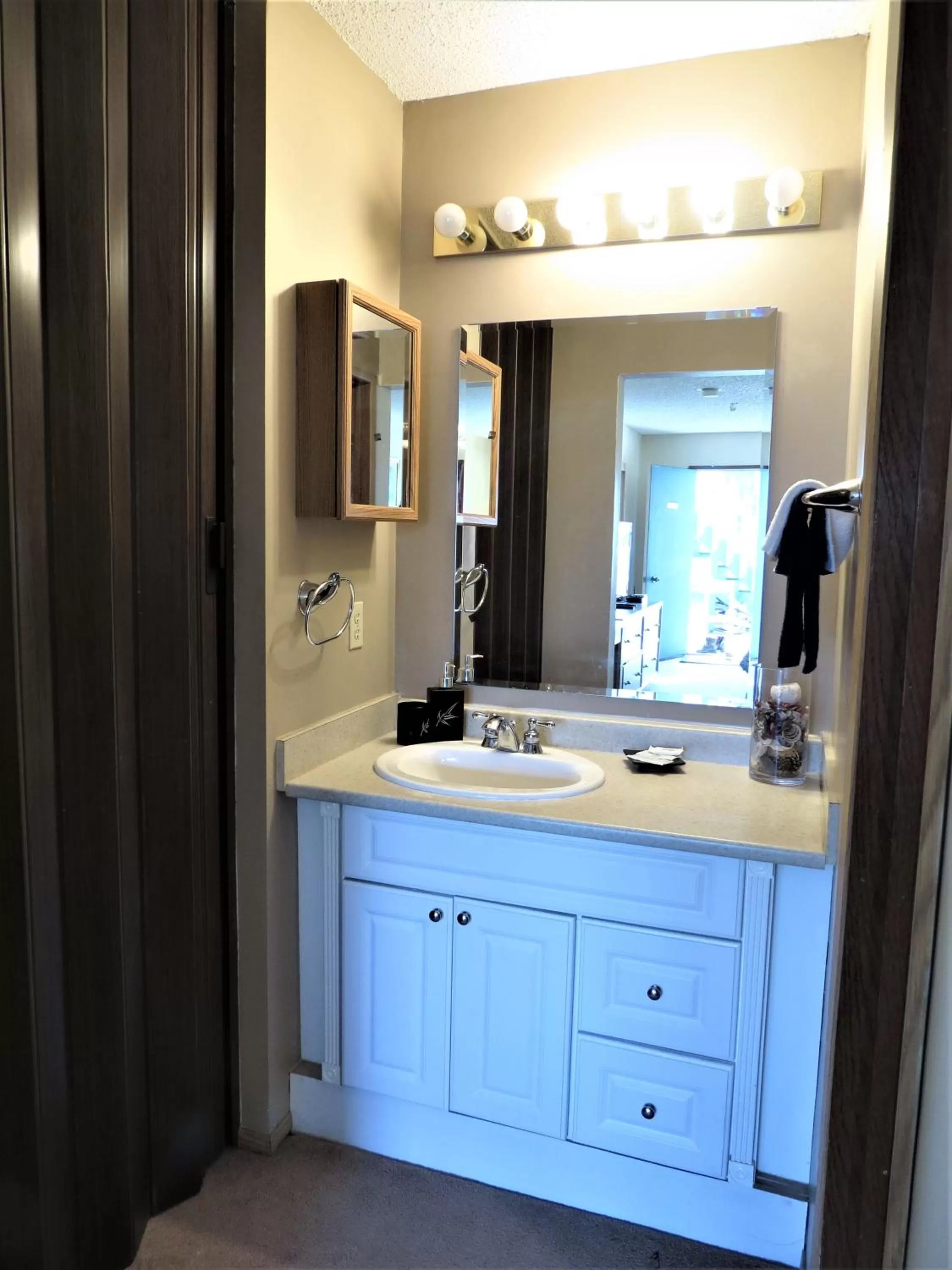 Bathroom in RANCHLAND Inn