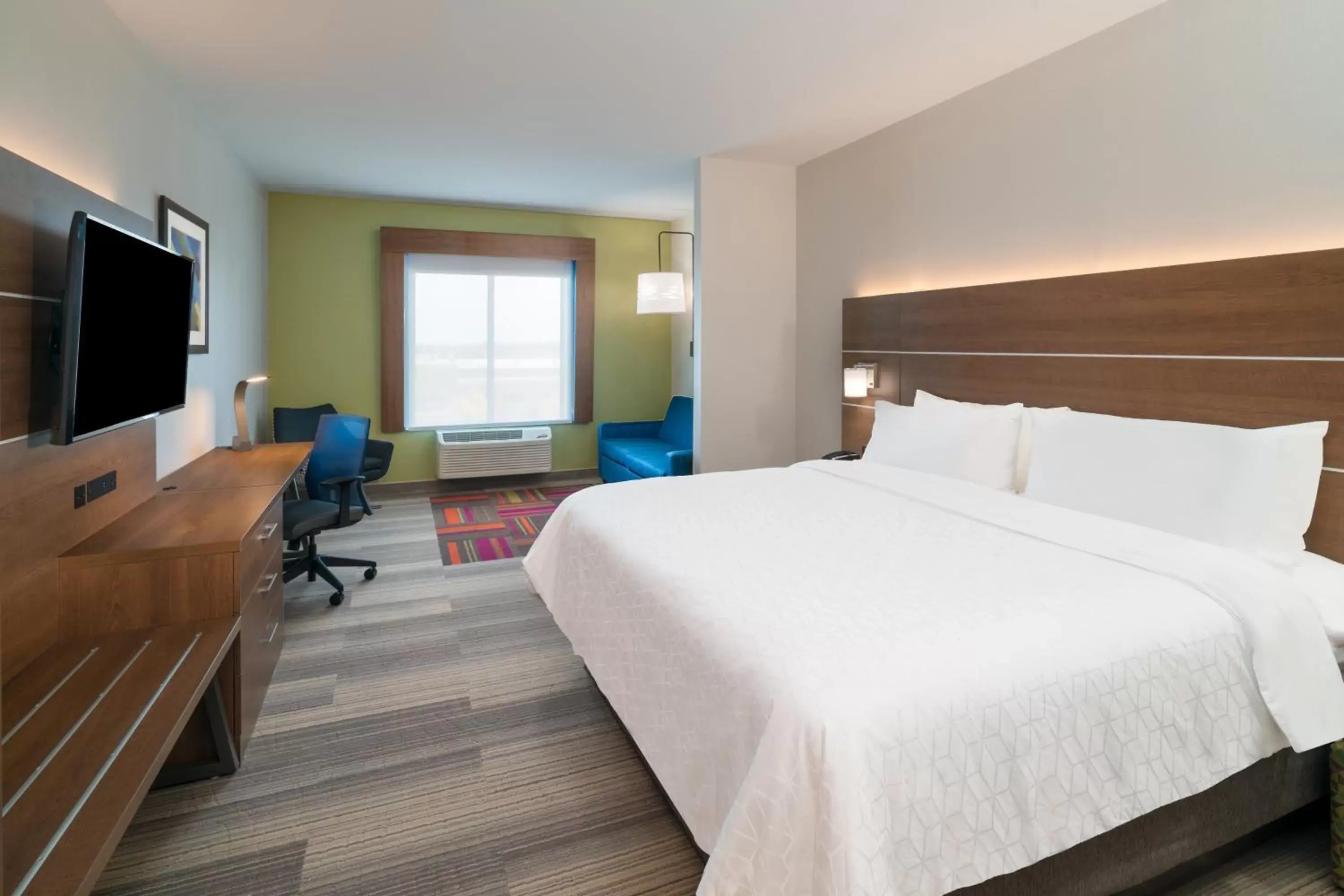 Photo of the whole room in Holiday Inn Express & Suites - St Peters, an IHG Hotel
