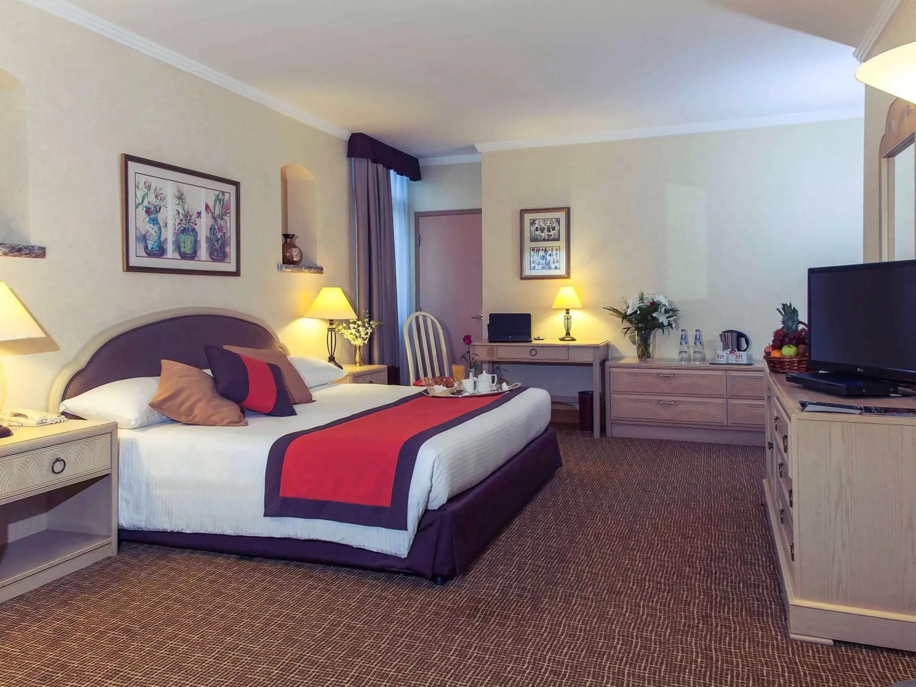 Property building, Bed in Novel Hotel City Center Property building, Bed in Novel Hotel City Center