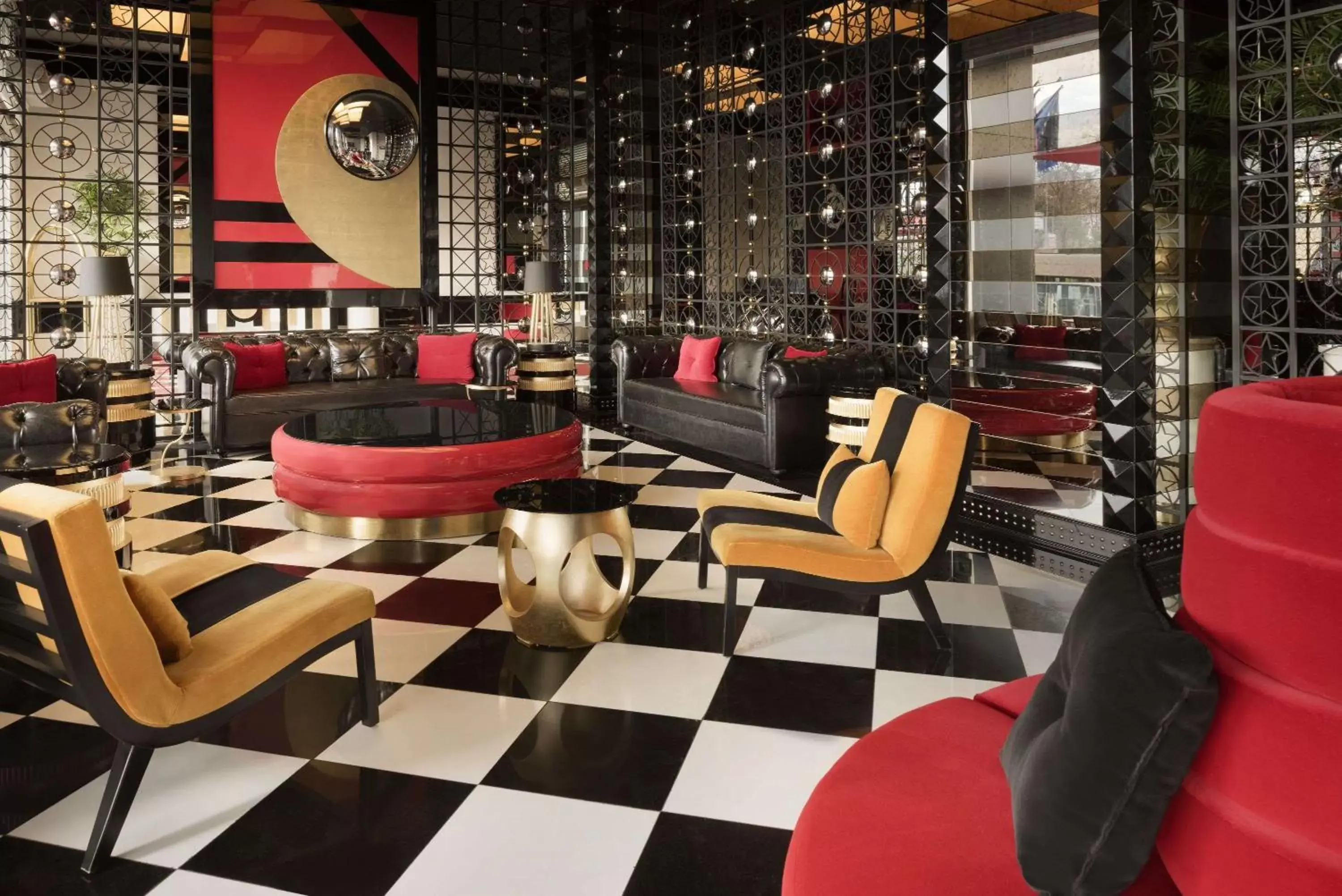 Lobby or reception, Lounge/Bar in Ramada Hotel & Suites by Wyndham Istanbul- Sisli