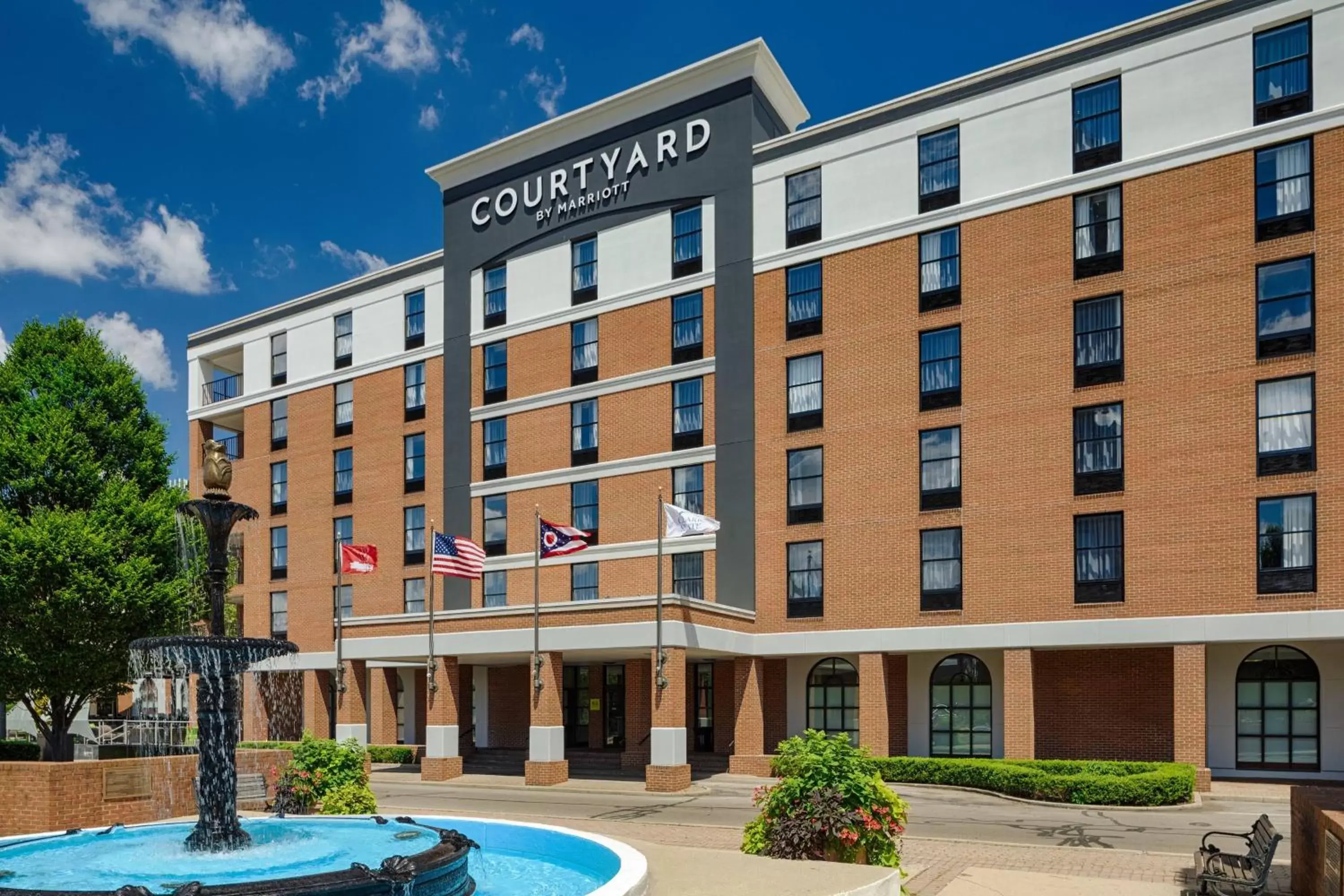 Property Building in Courtyard by Marriott Springfield Downtown