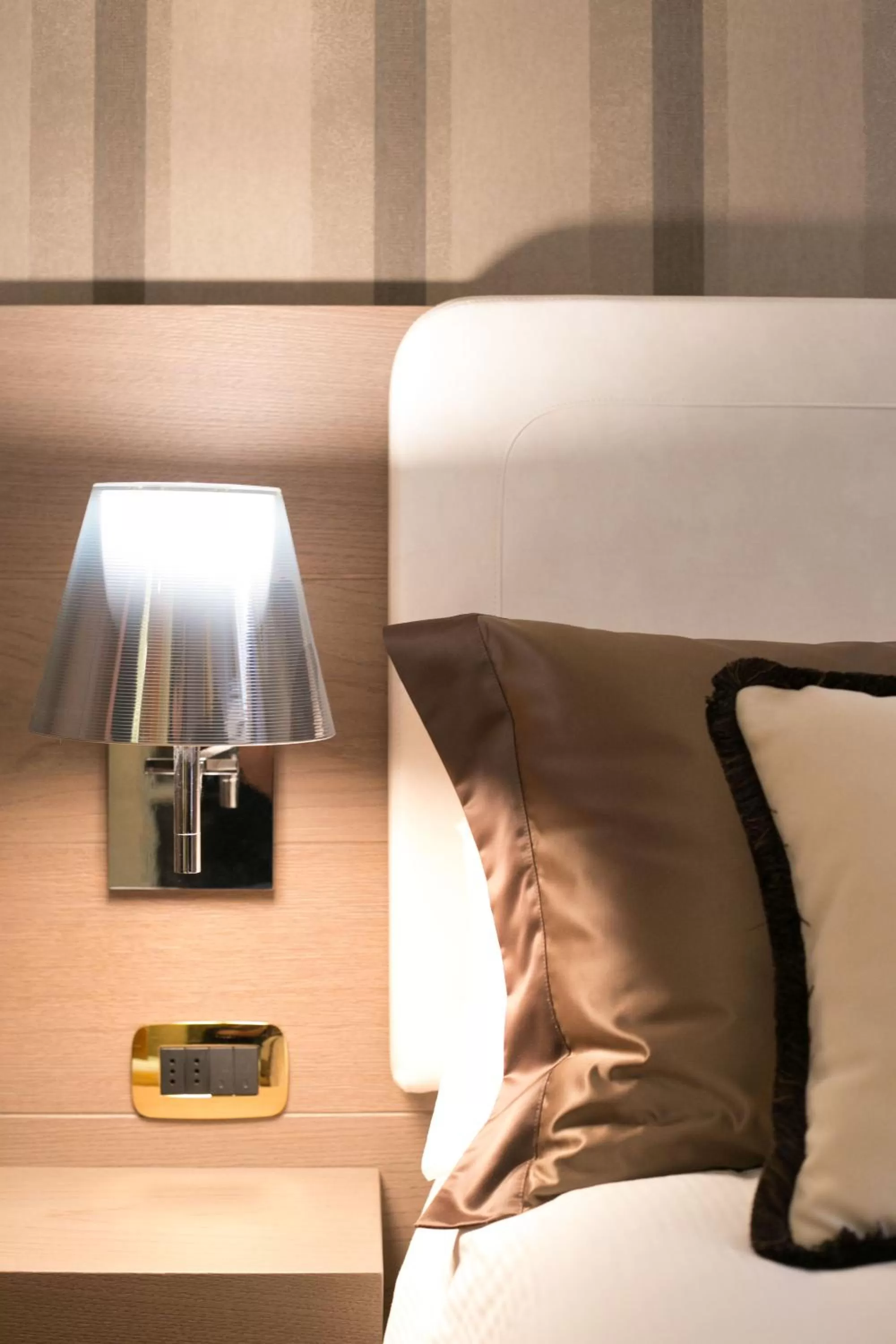 Decorative detail, Bed in Ambra Cortina Luxury&Fashion Hotel