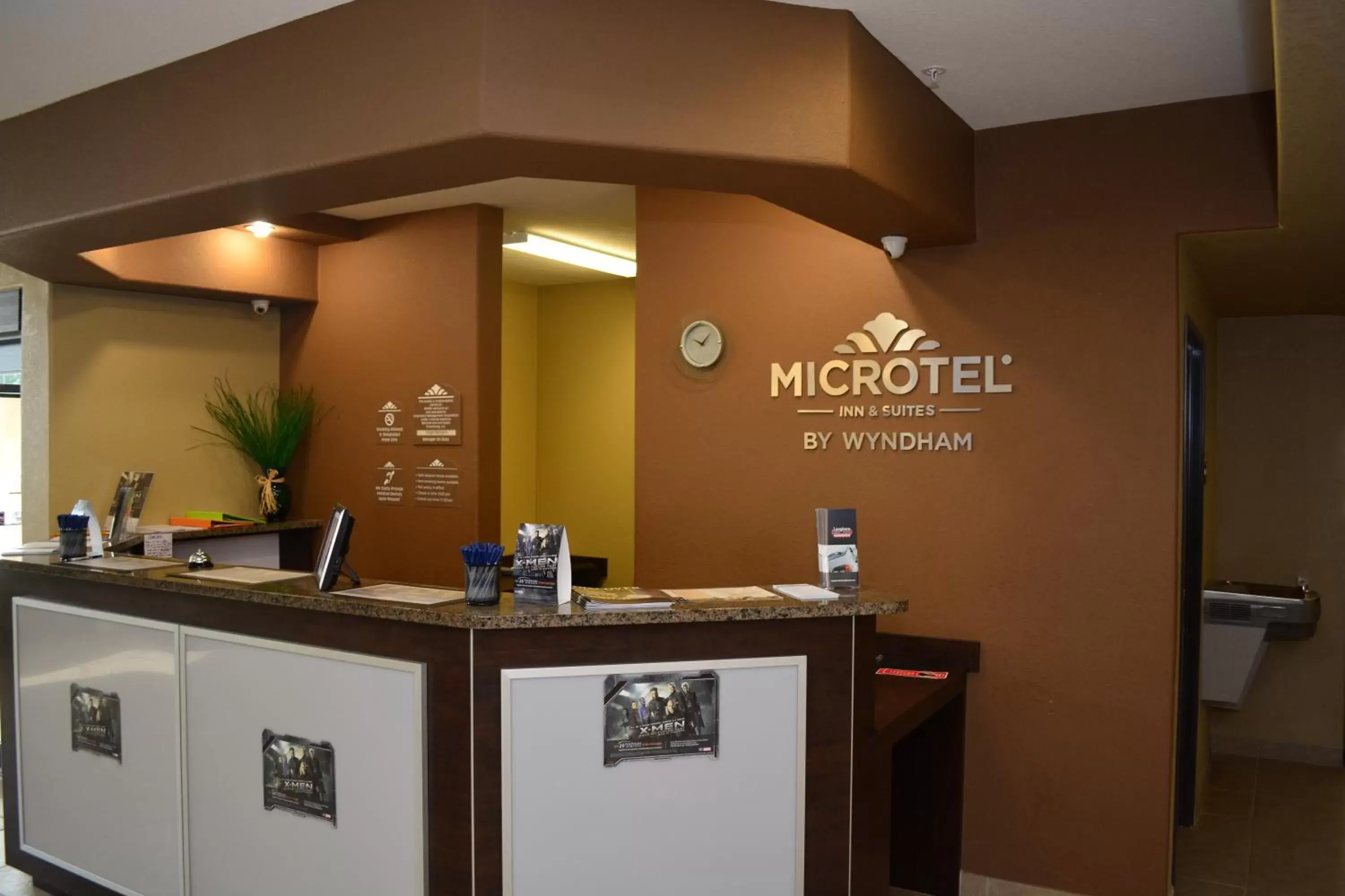 Lobby or reception, Lobby/Reception in Microtel Inn & Suites Gonzales TX