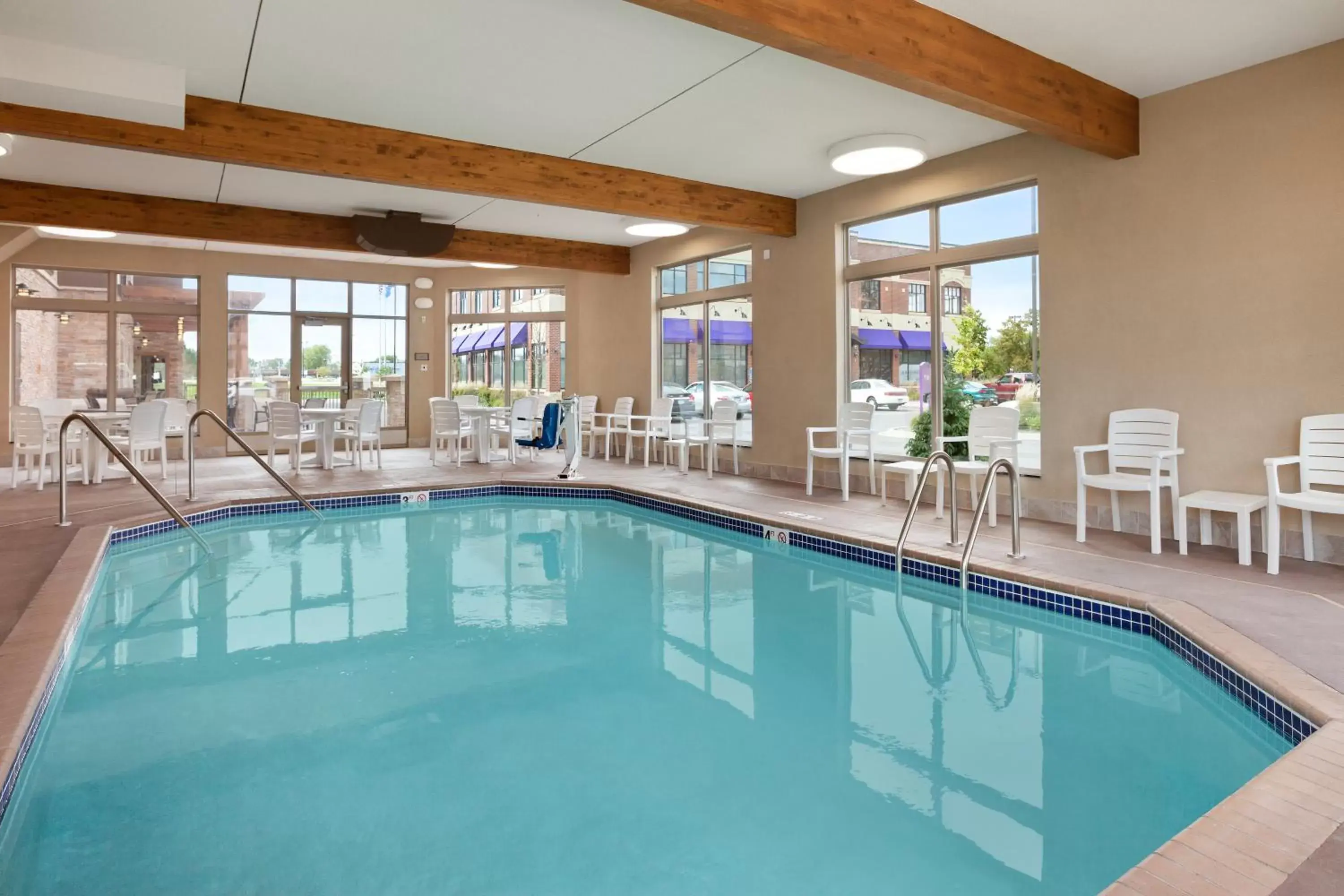 Swimming Pool in Country Inn & Suites by Radisson, Roseville, MN