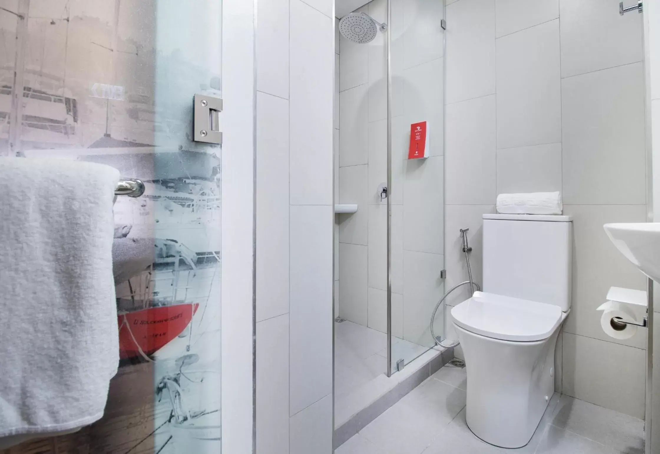 Shower, Bathroom in Red Planet Manila Bay