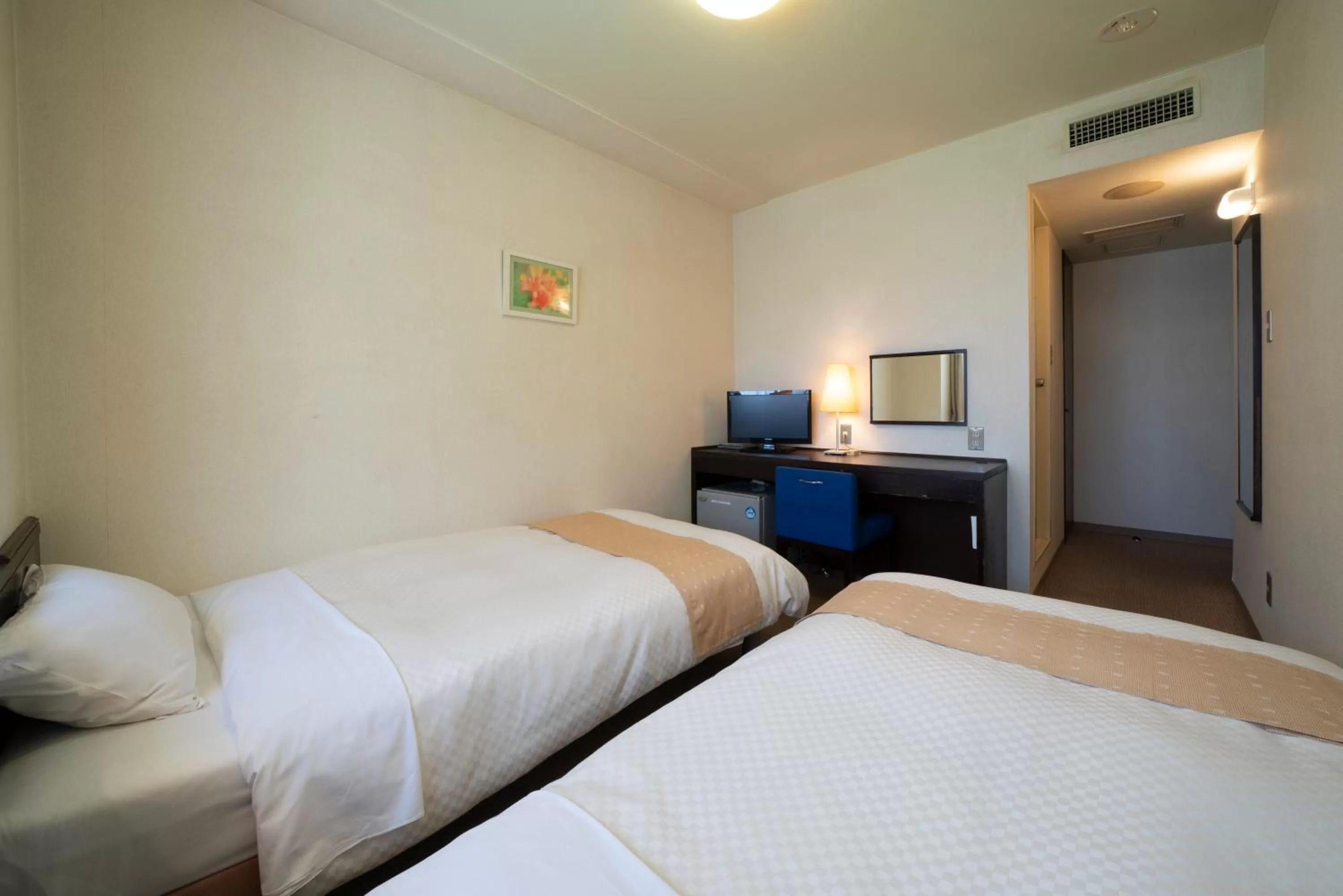Photo of the whole room, Bed in Hotel S-plus Nagoya Sakae