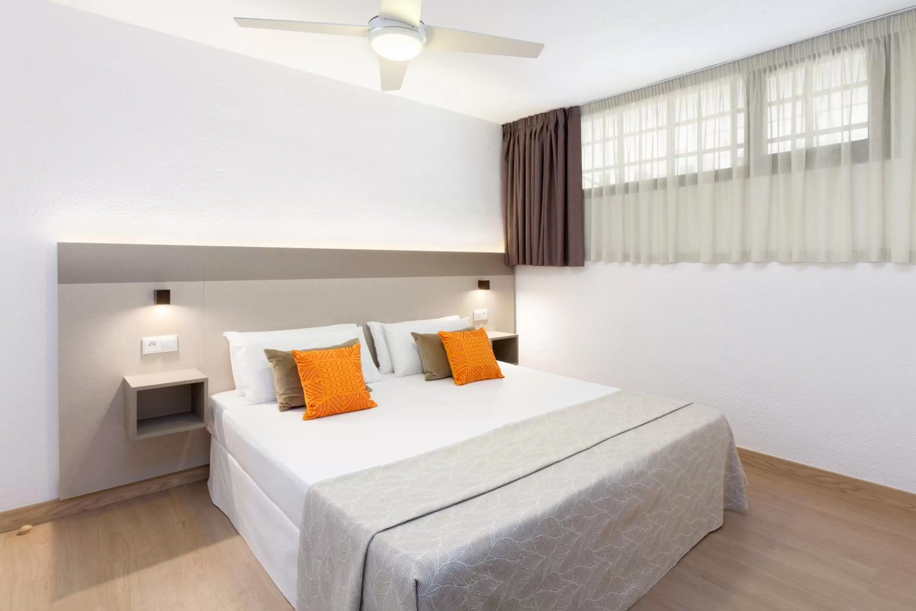 Bed in Aguamar Apartamentos, Los Cristianos Downtown