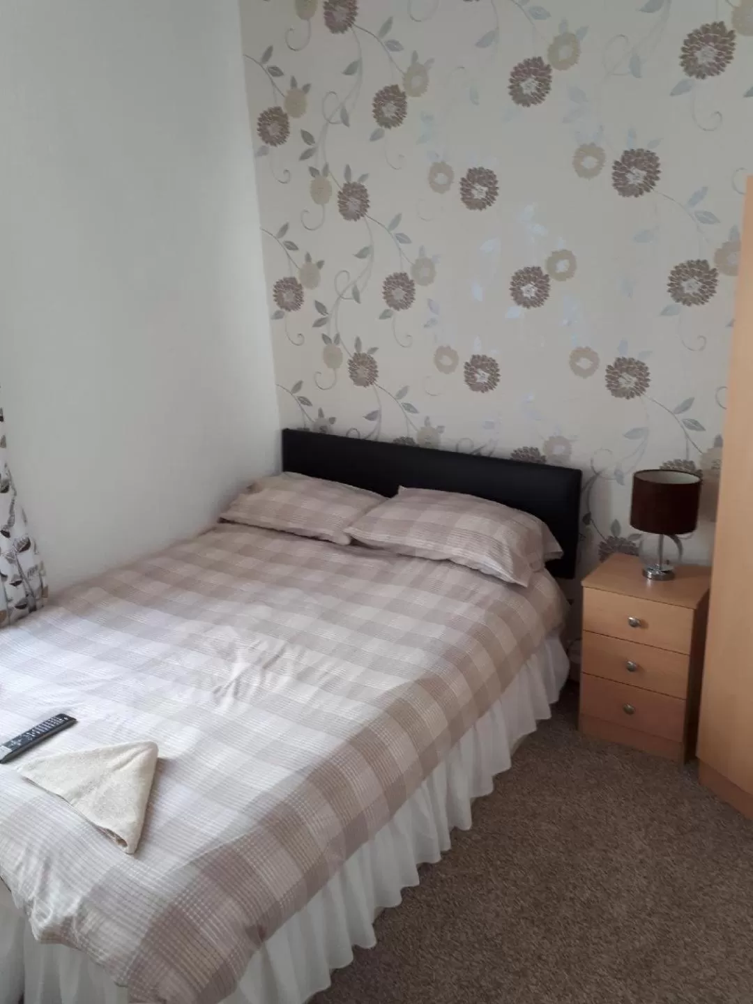 Bedroom, Bed in Montgomery Hotel