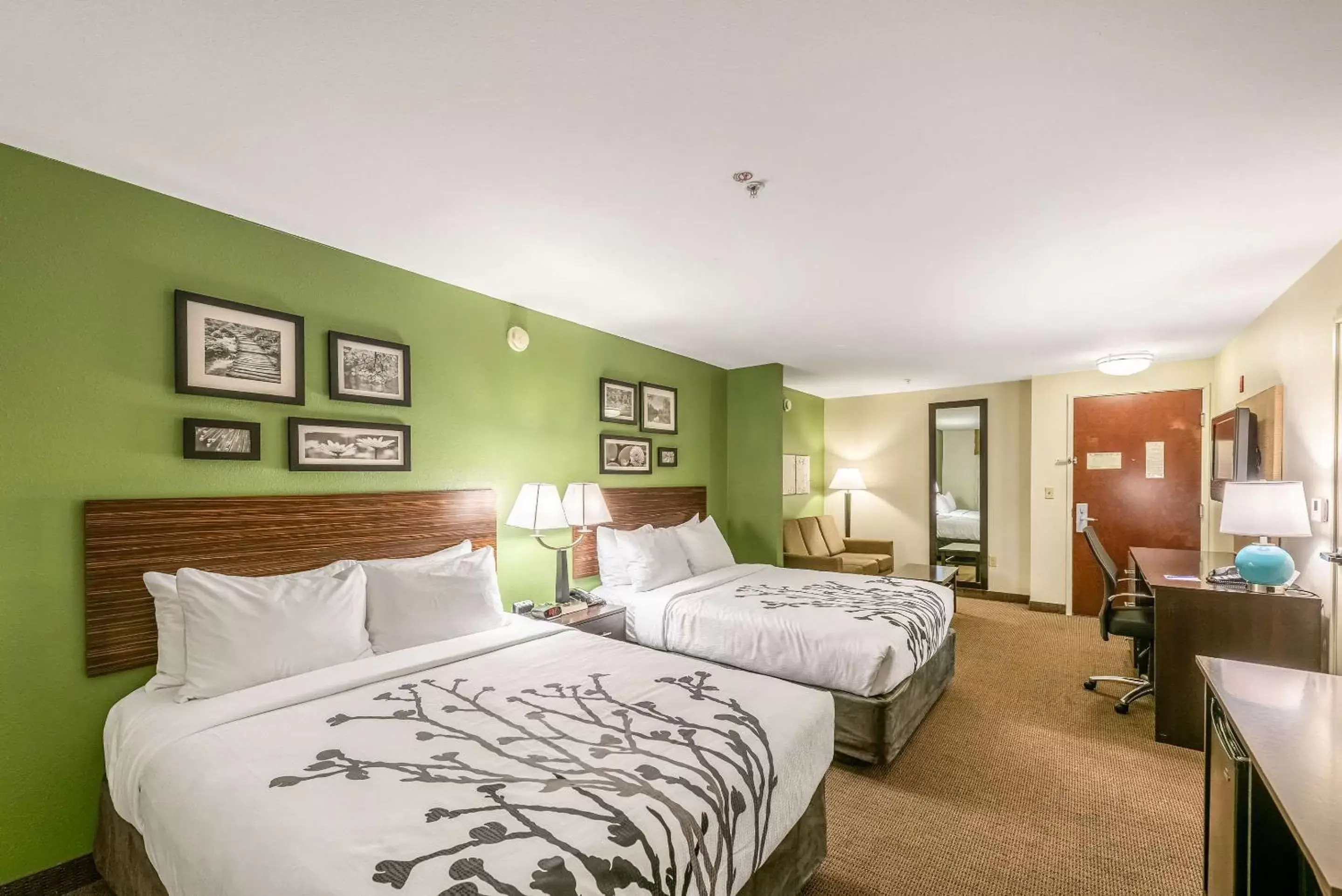 Bedroom, Bed in Sleep Inn & Suites Ruston Near University
