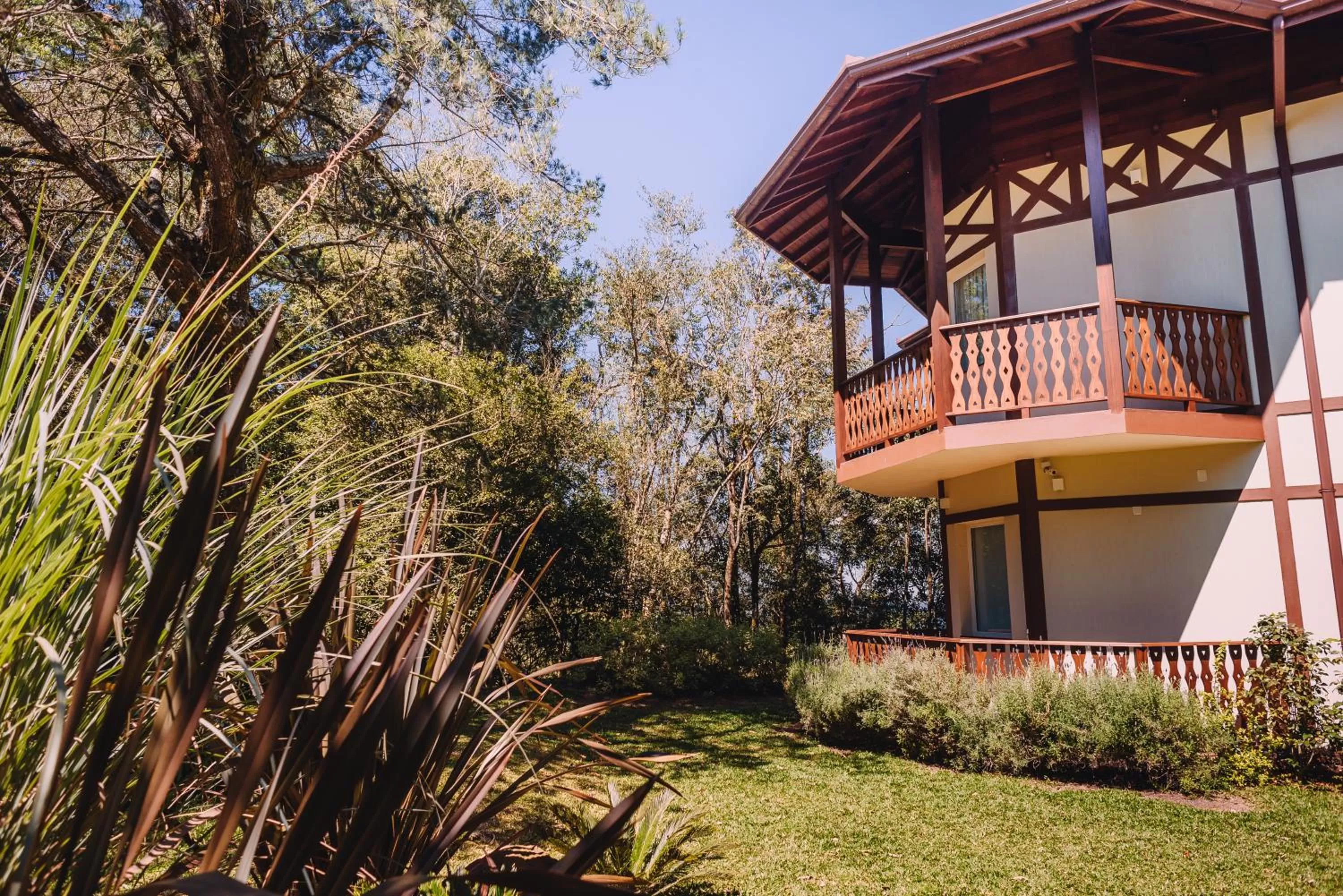 Property building in Hotel Jardins da Colina