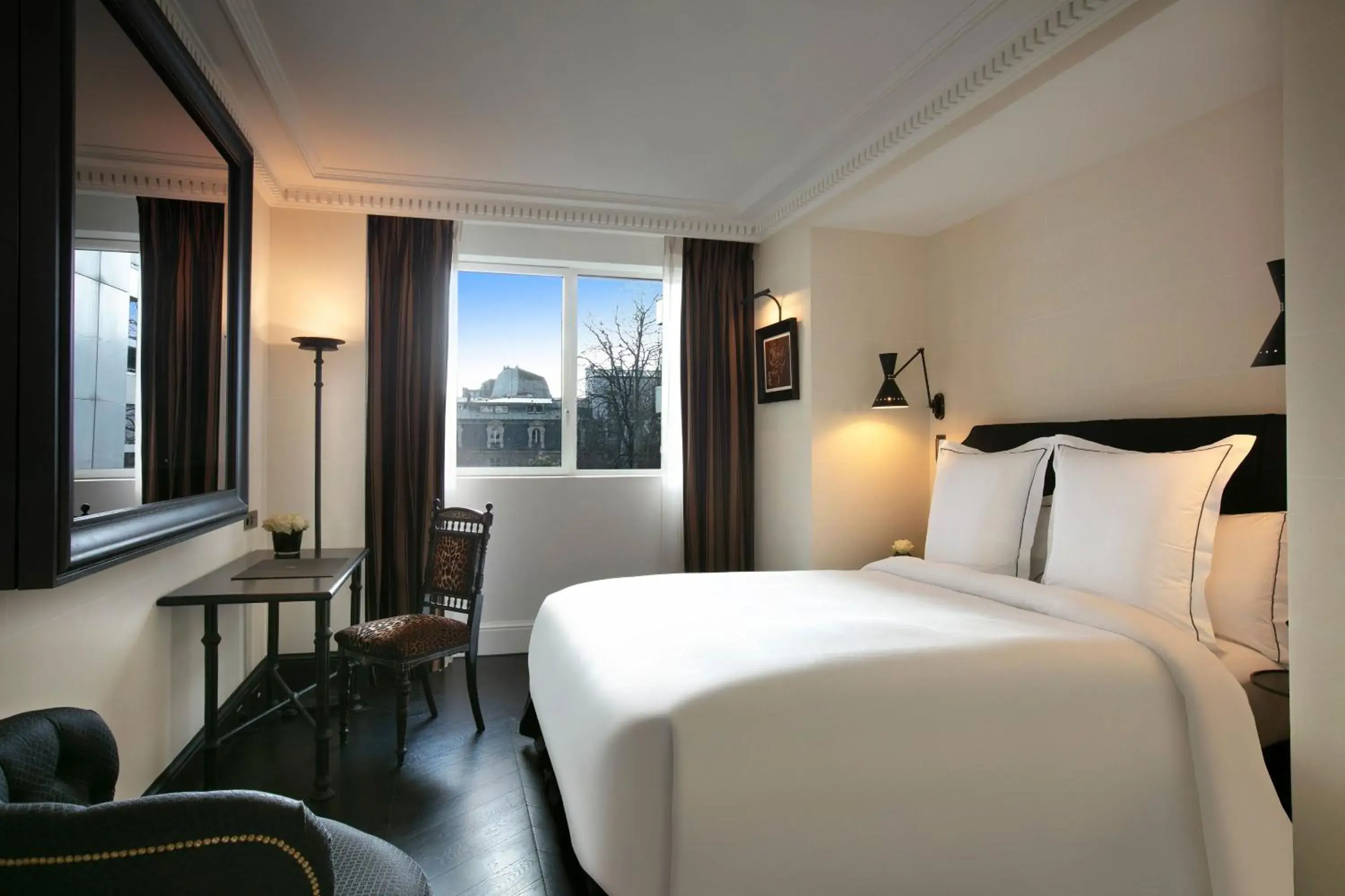 Photo of the whole room in Hotel de Berri, a Luxury Collection Hotel, Paris