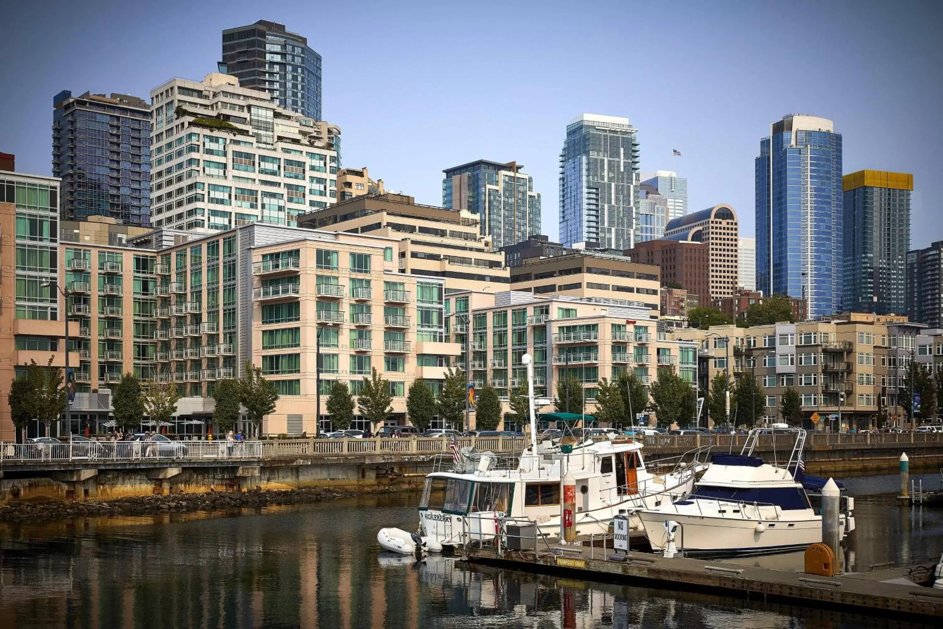 Property building in Seattle Marriott Waterfront
