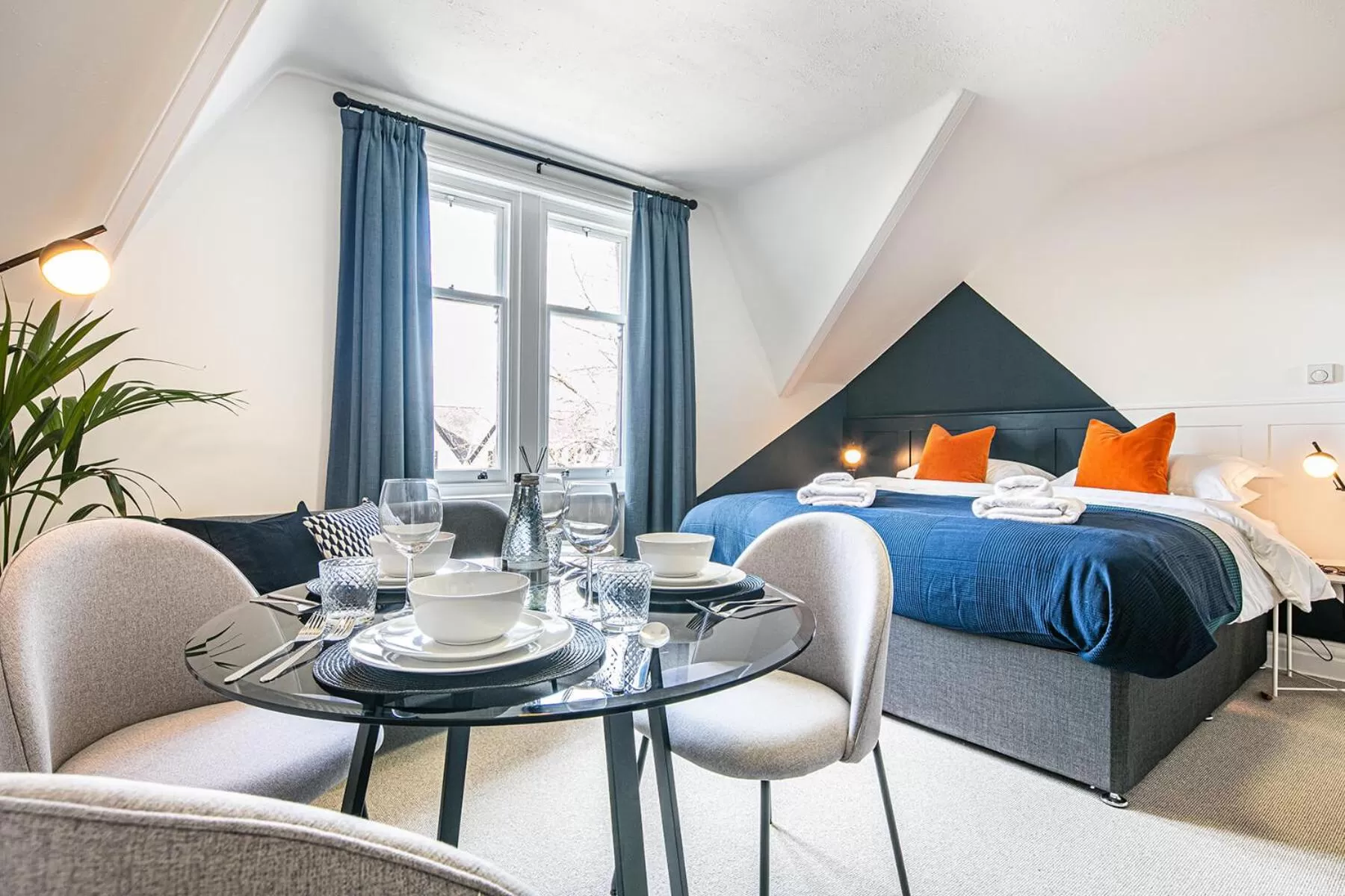 Dining area, Bed in The Belmont - Harrogate Stays