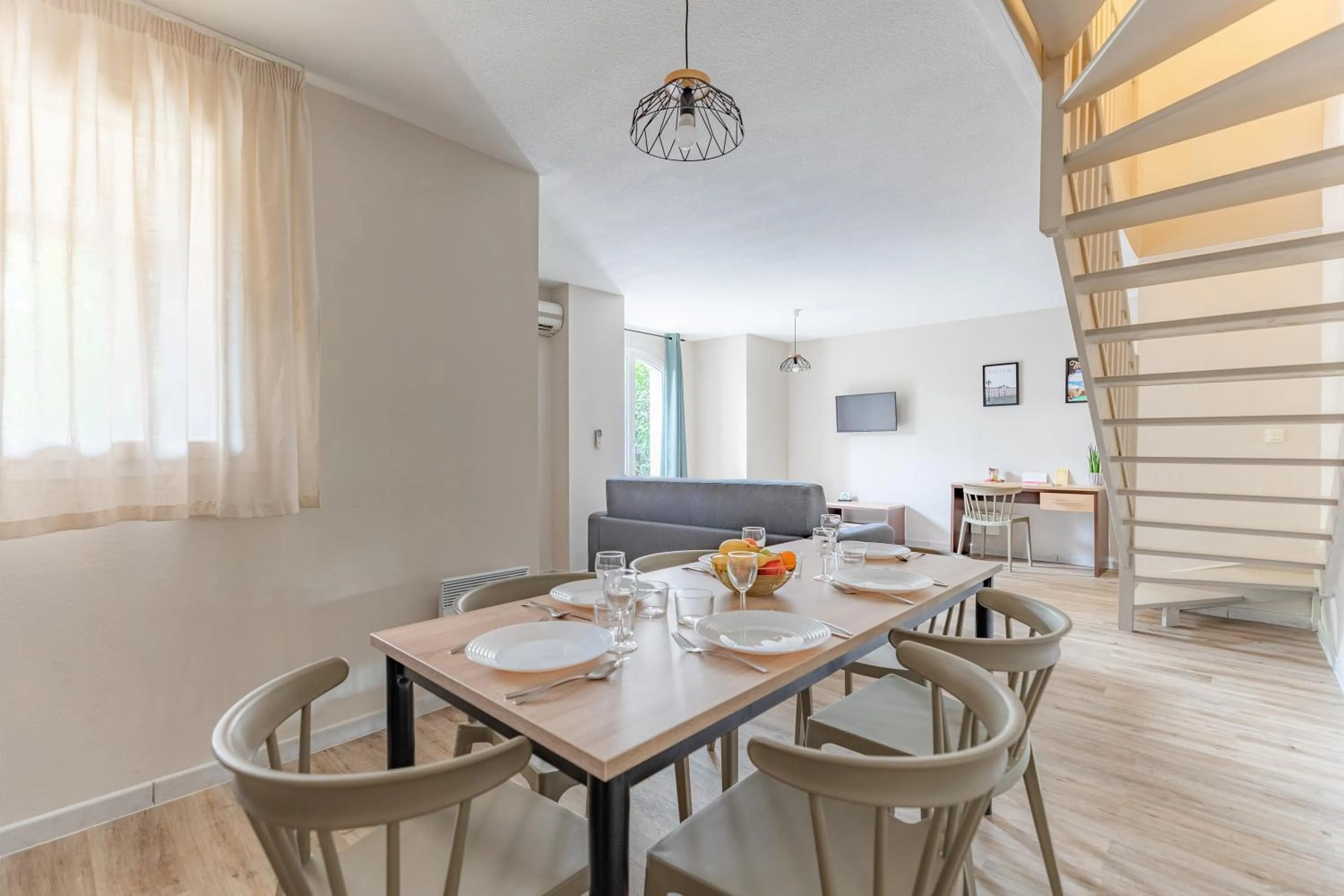 Living room in Appart'City Classic Toulouse Colomiers