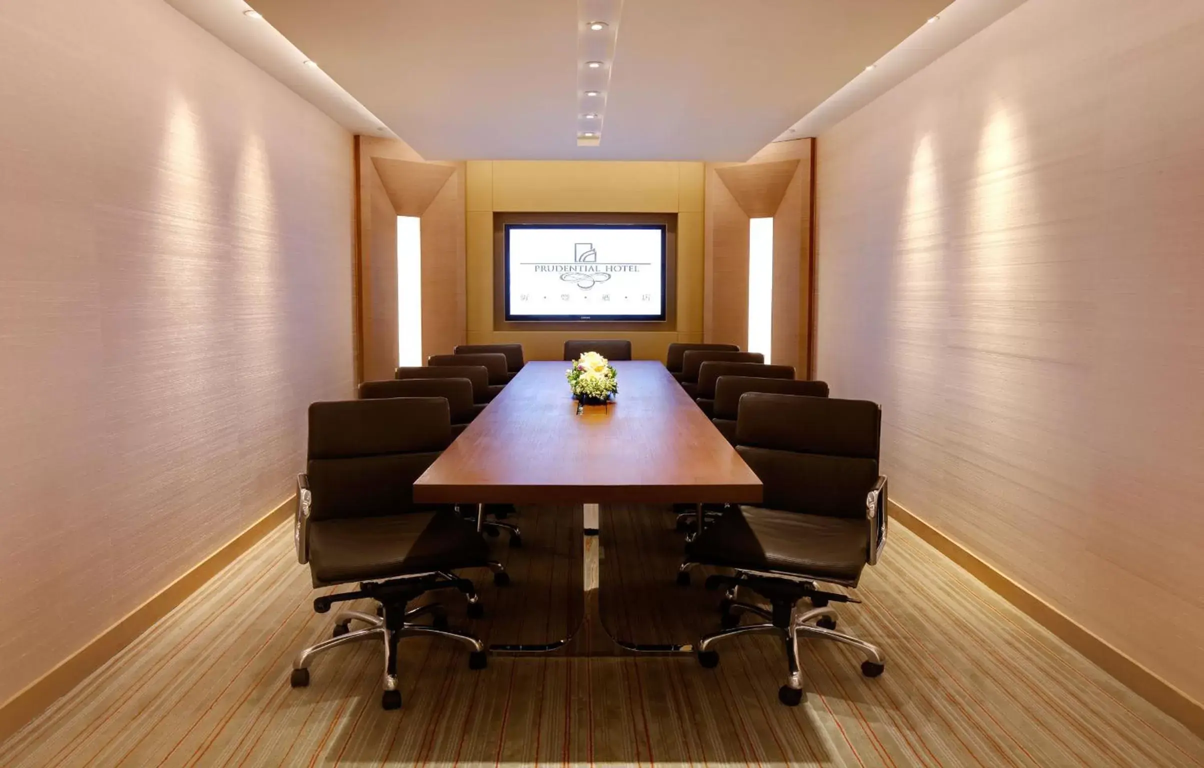 Business facilities in Prudential Hotel