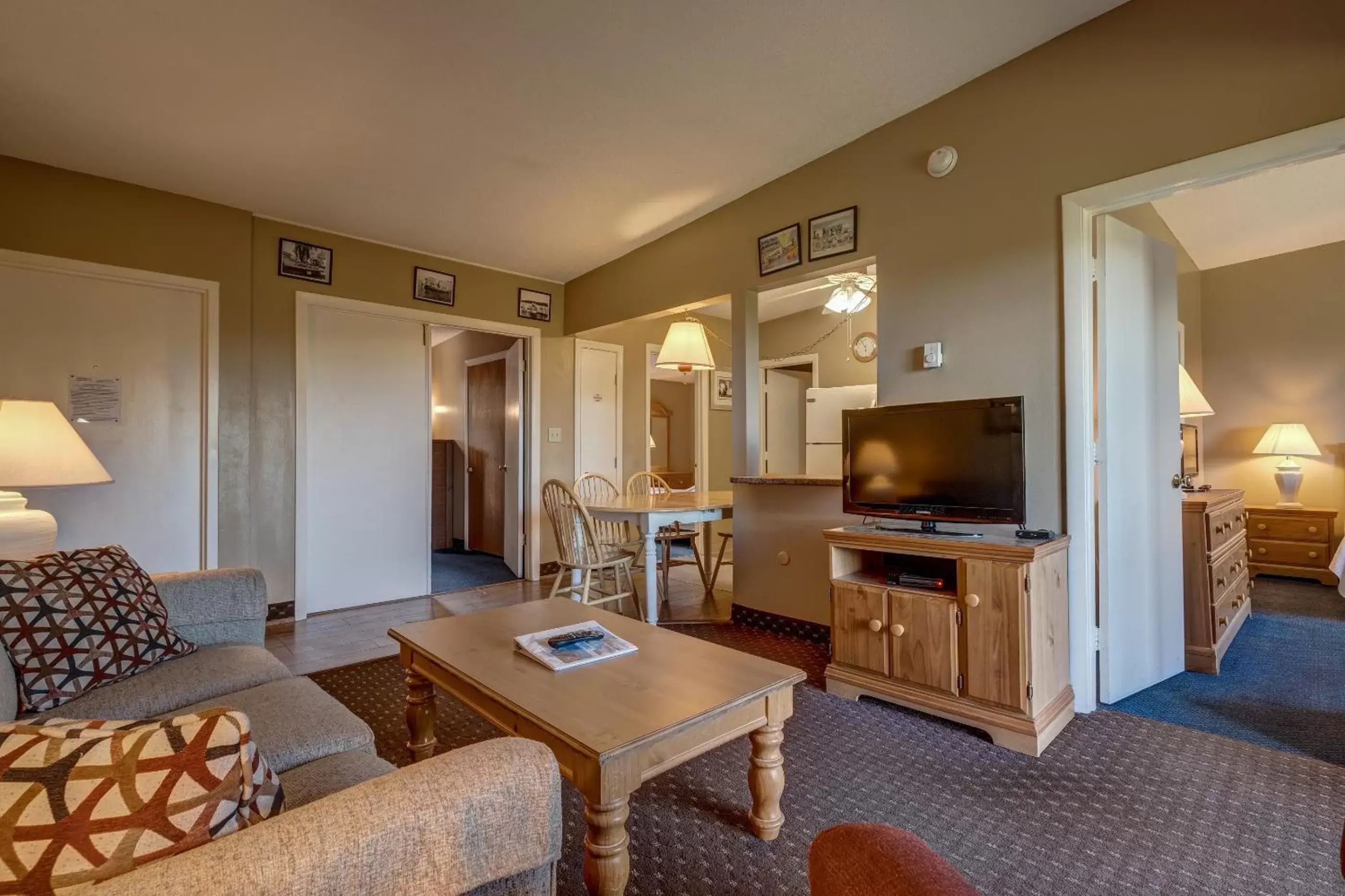 Living room, Seating Area in Village of Winnipesaukee