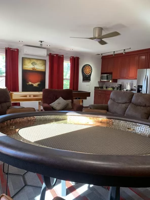 TV and multimedia in 303 BnB Inn Flagstaff