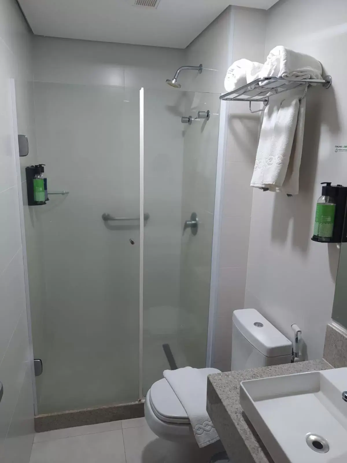 Shower, Bathroom in Go Inn Catalão