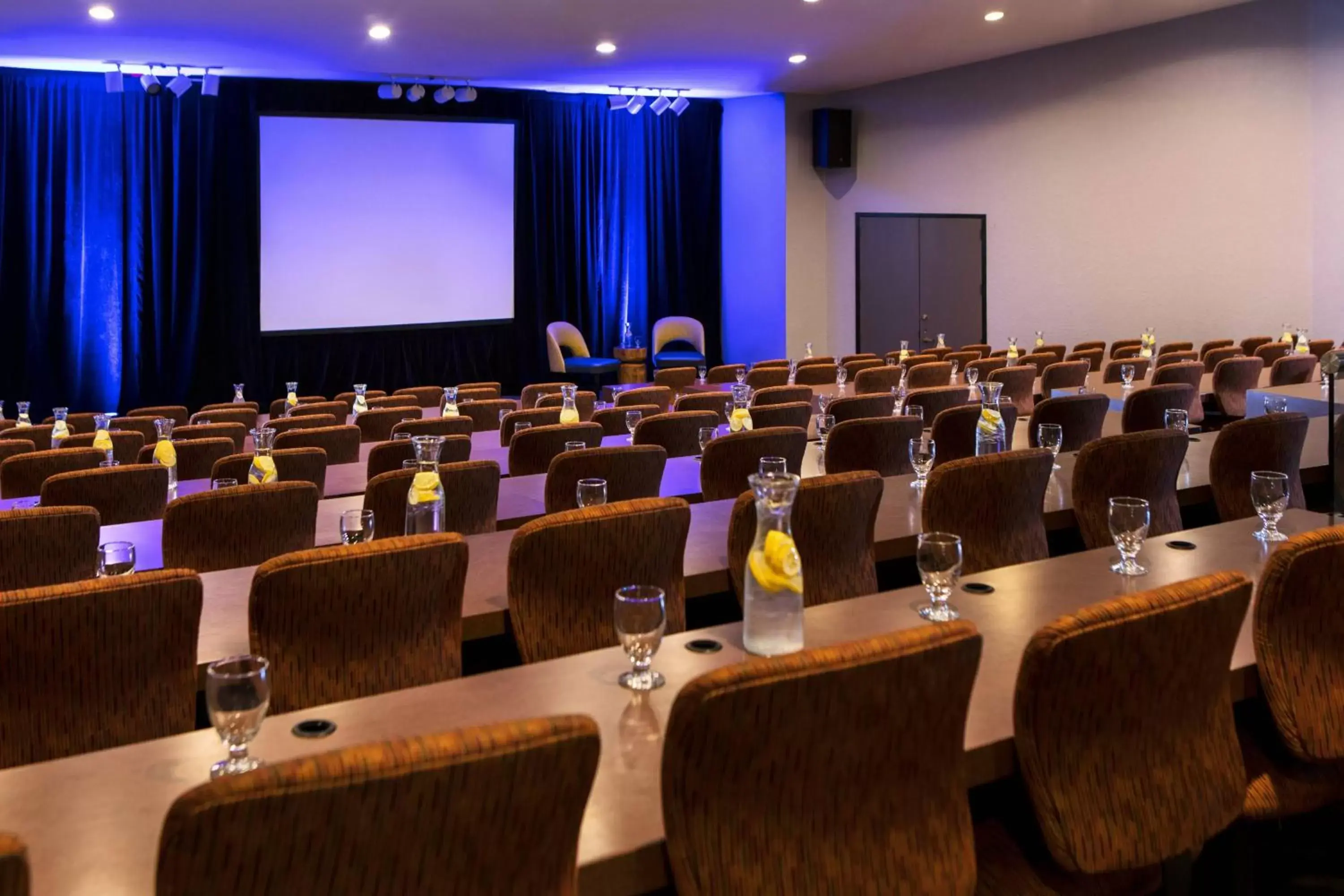 Meeting/conference room in Renaissance Palm Springs Hotel