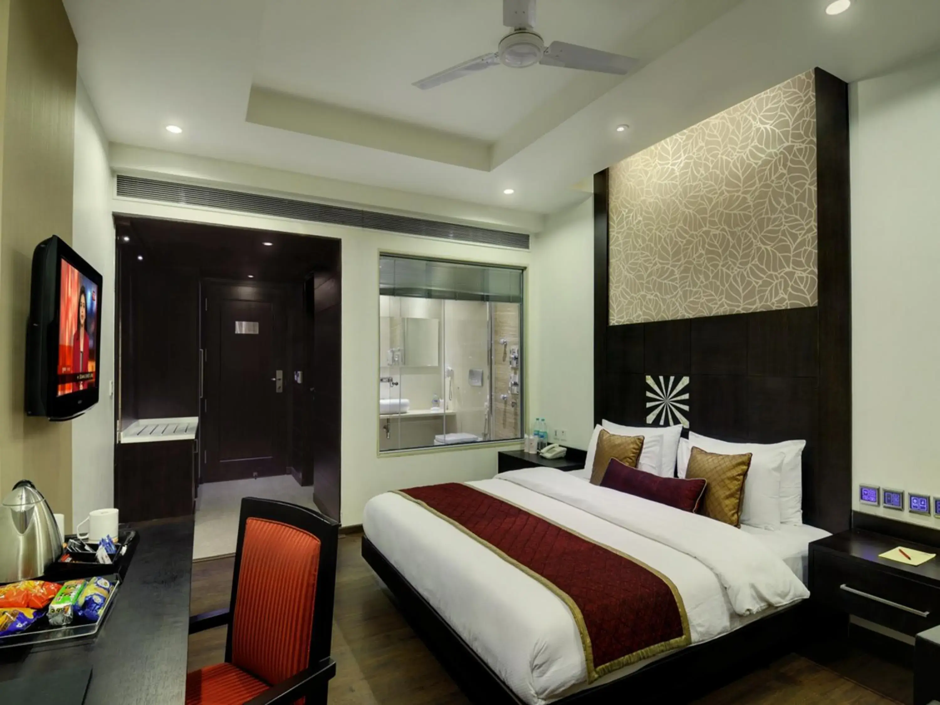 Bed in Hotel GODWIN DELUXE - New Delhi Railway Station - Paharganj