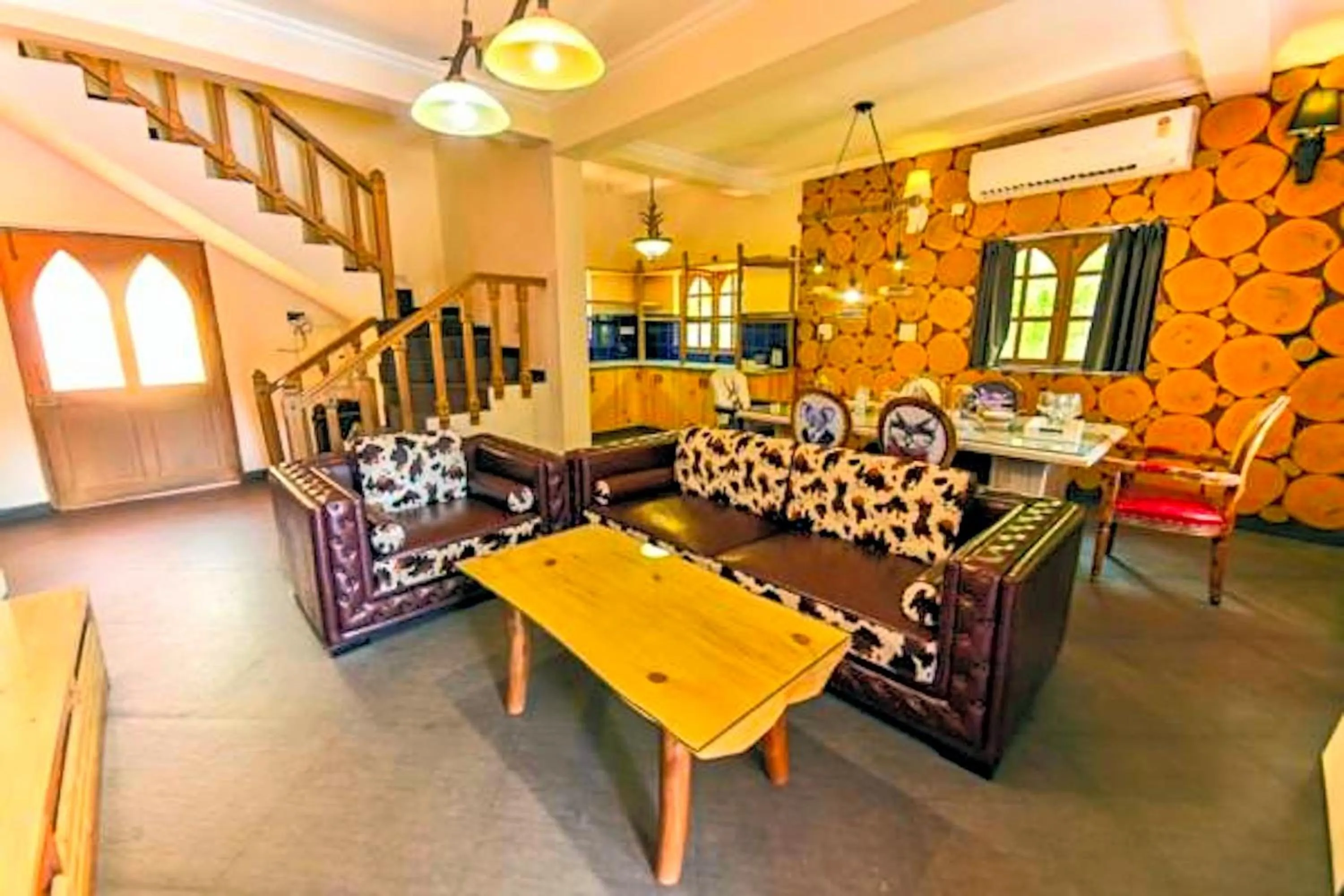 Kitchen or kitchenette, Seating Area in Amour Resort