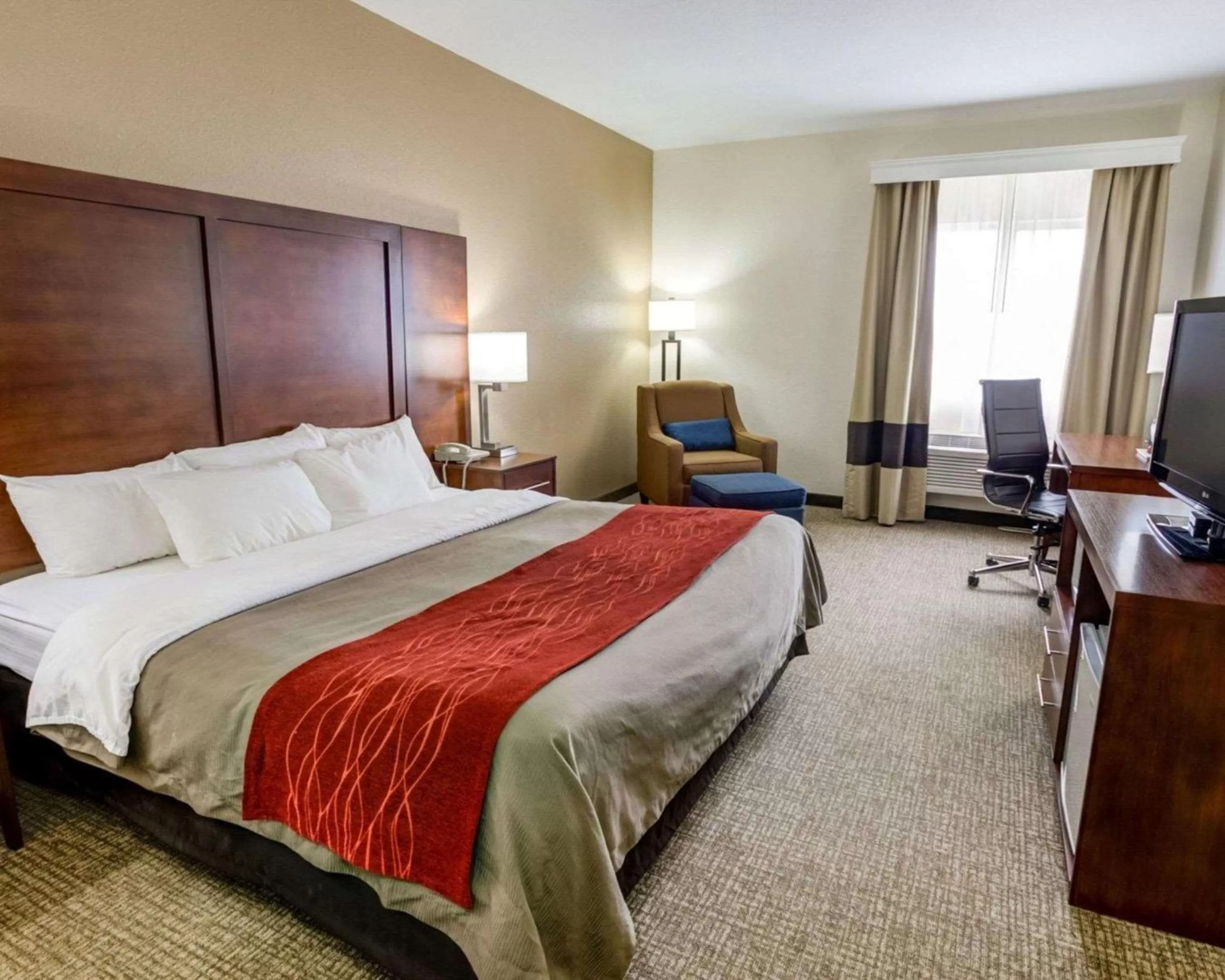 Photo of the whole room, Bed in Comfort Inn Kearney - Liberty