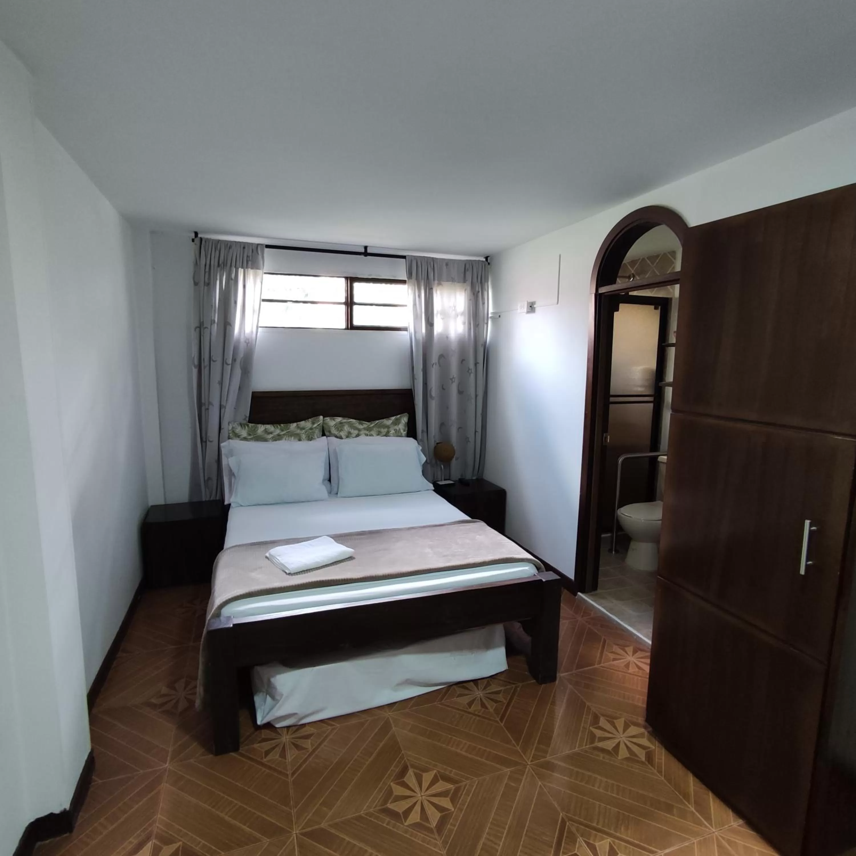 Photo of the whole room, Bed in Hosteria De Mi Pueblo